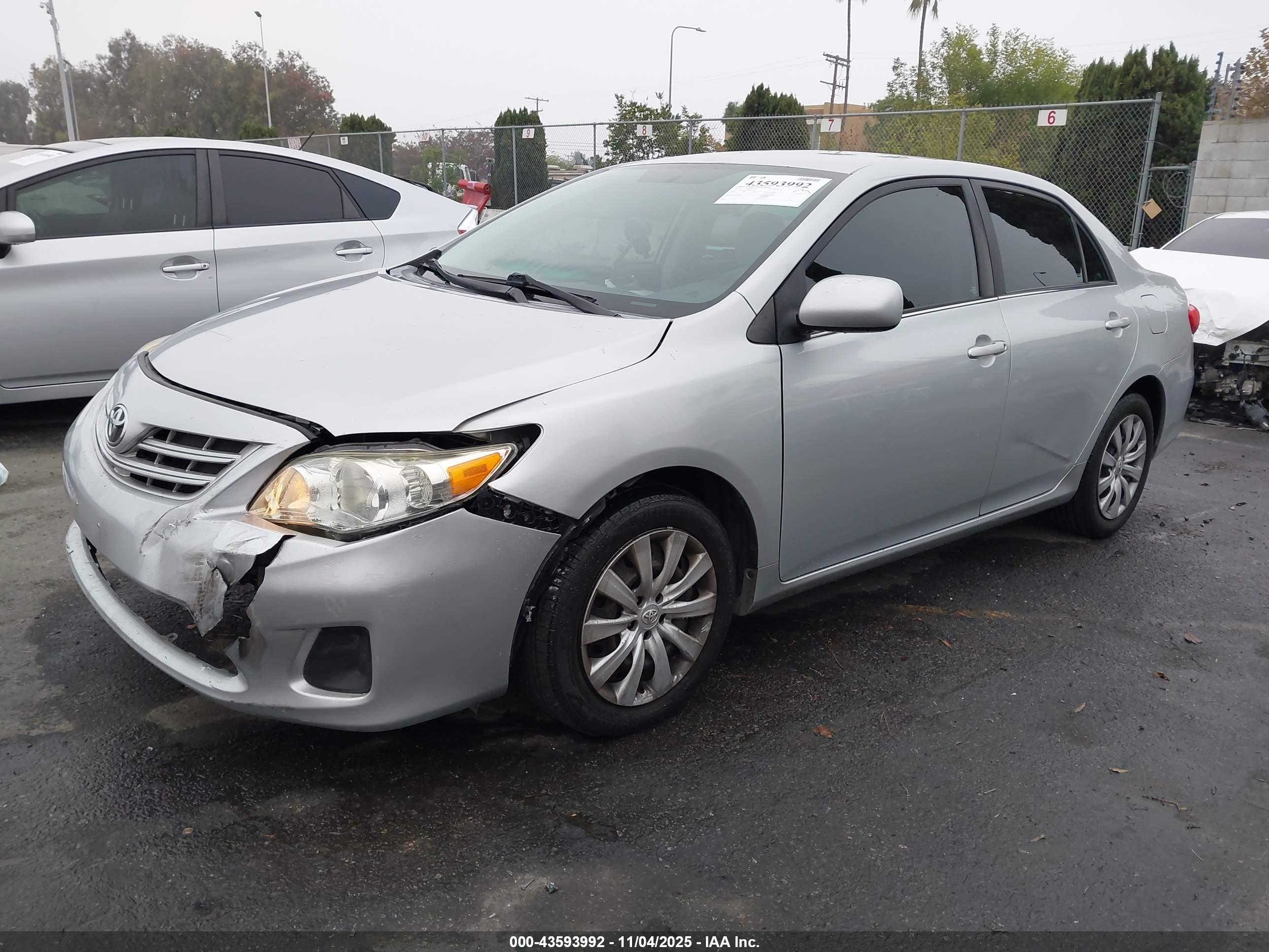 TOYOTA COROLLA image 2