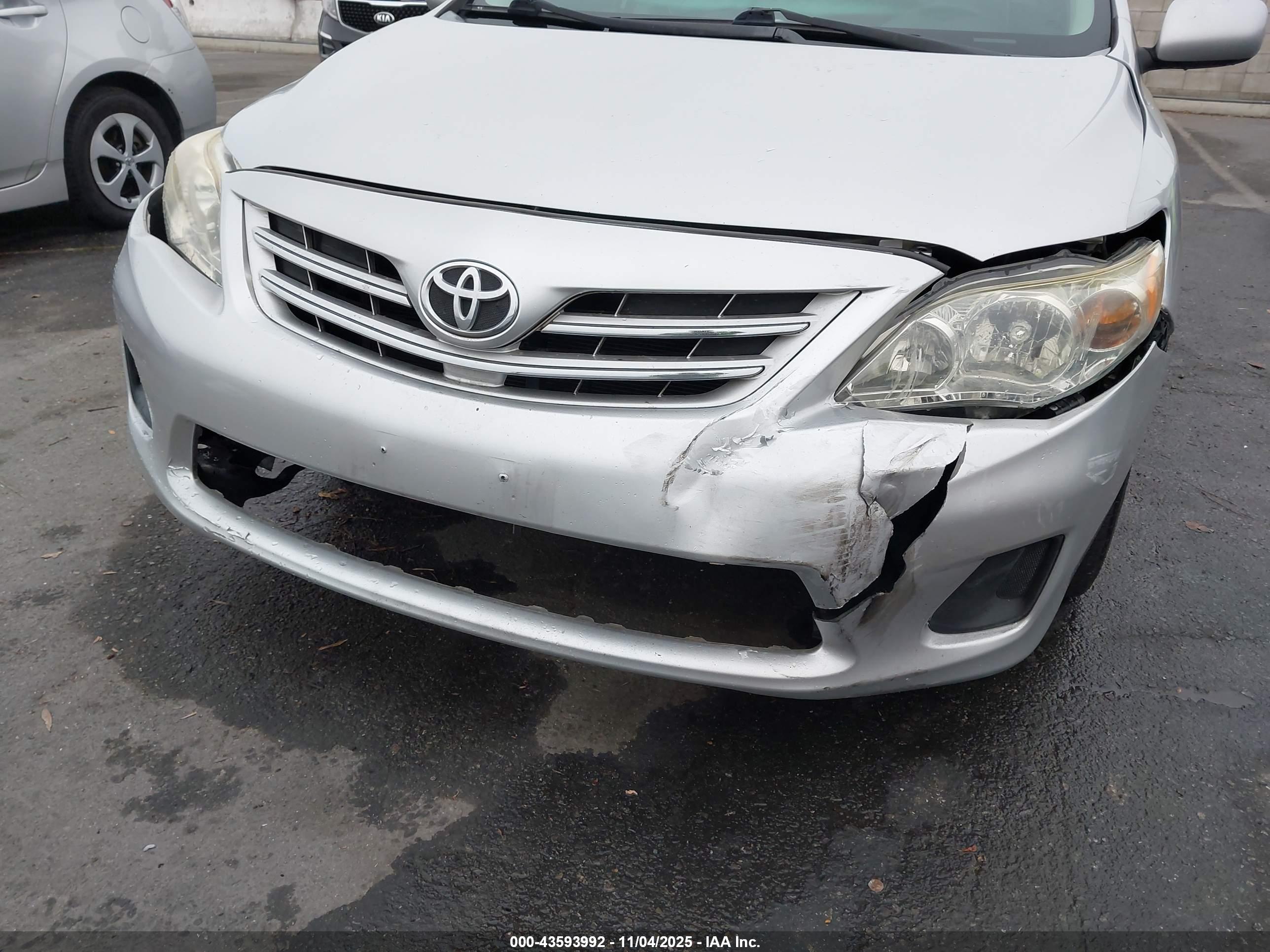 TOYOTA COROLLA image 6
