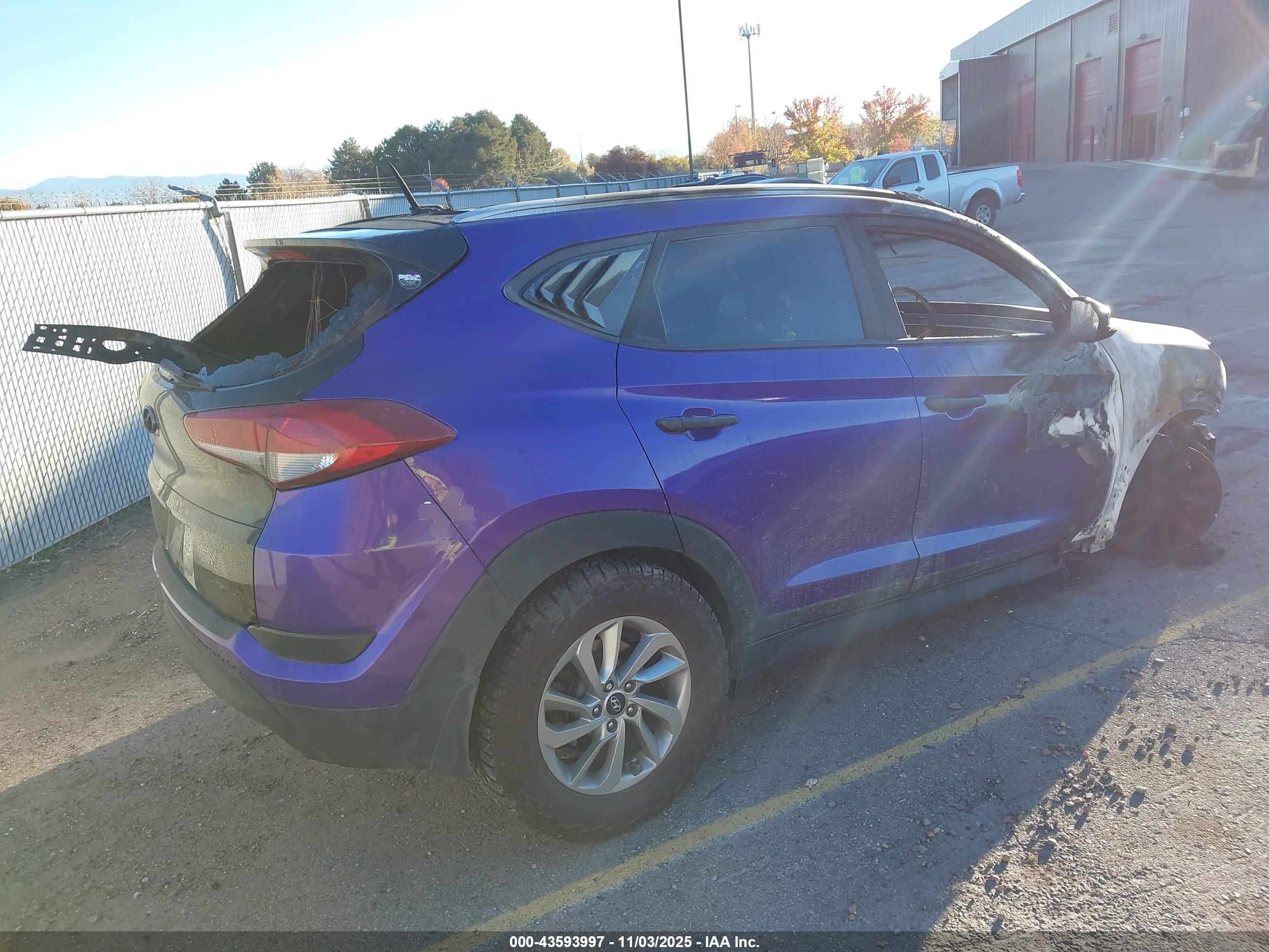 HYUNDAI TUCSON image 4