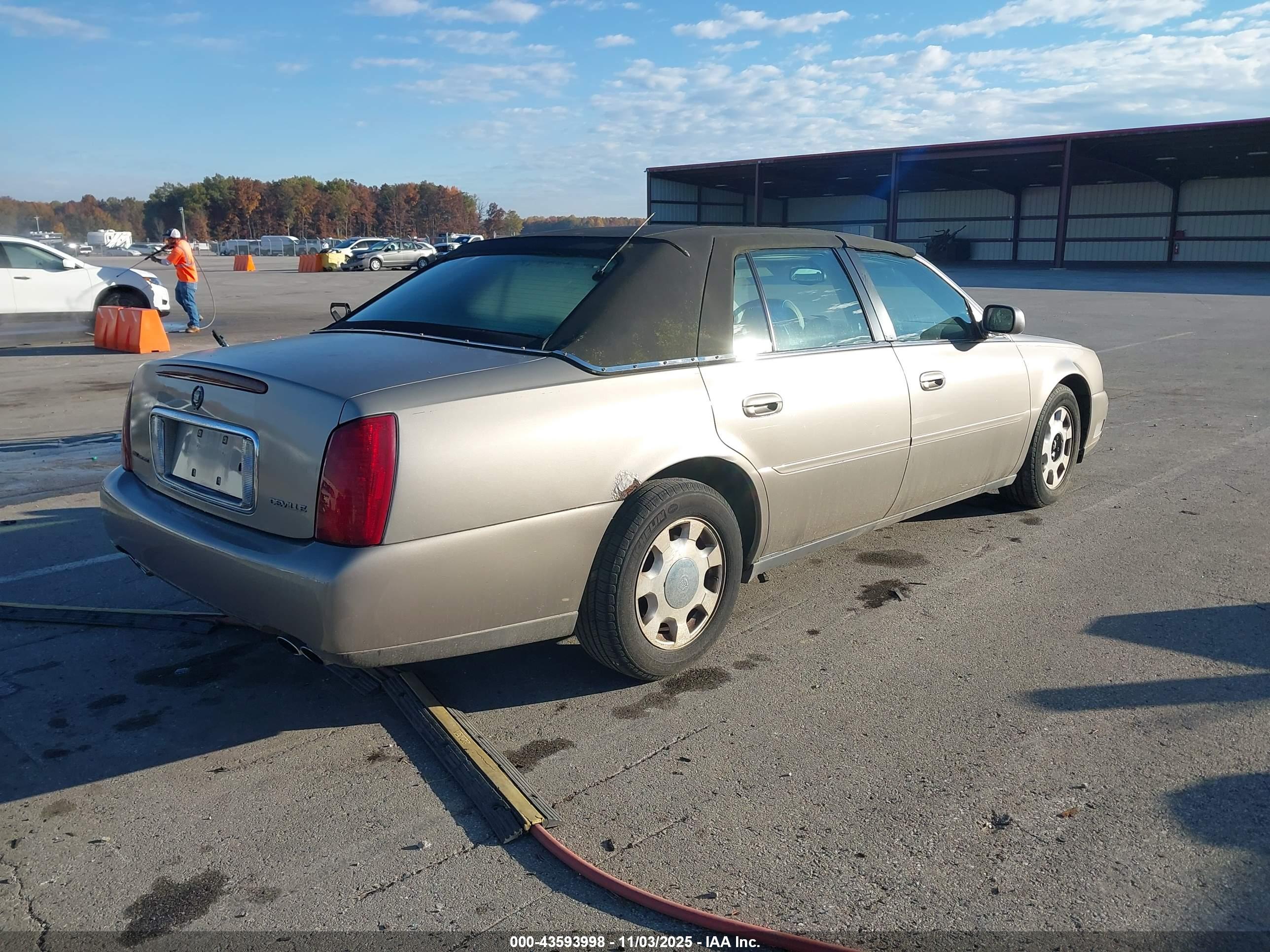 CADILLAC DEVILLE image 4