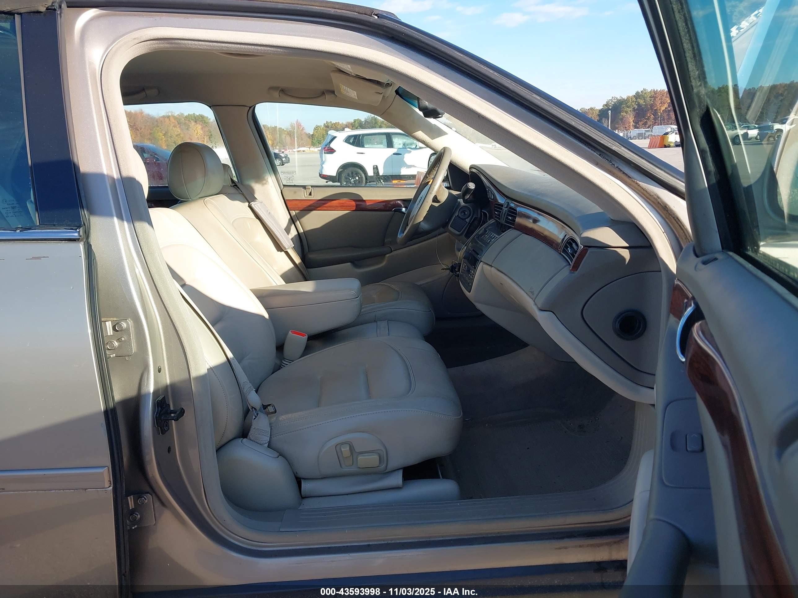 CADILLAC DEVILLE image 5