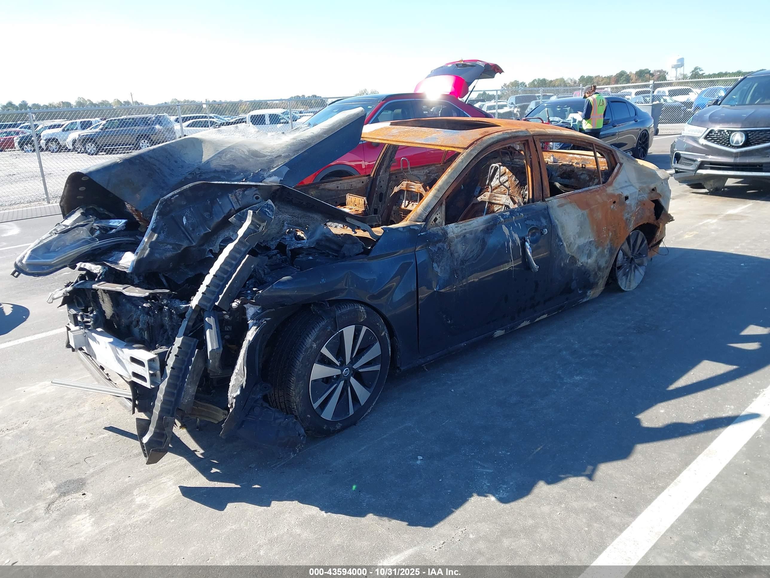 NISSAN ALTIMA image 2