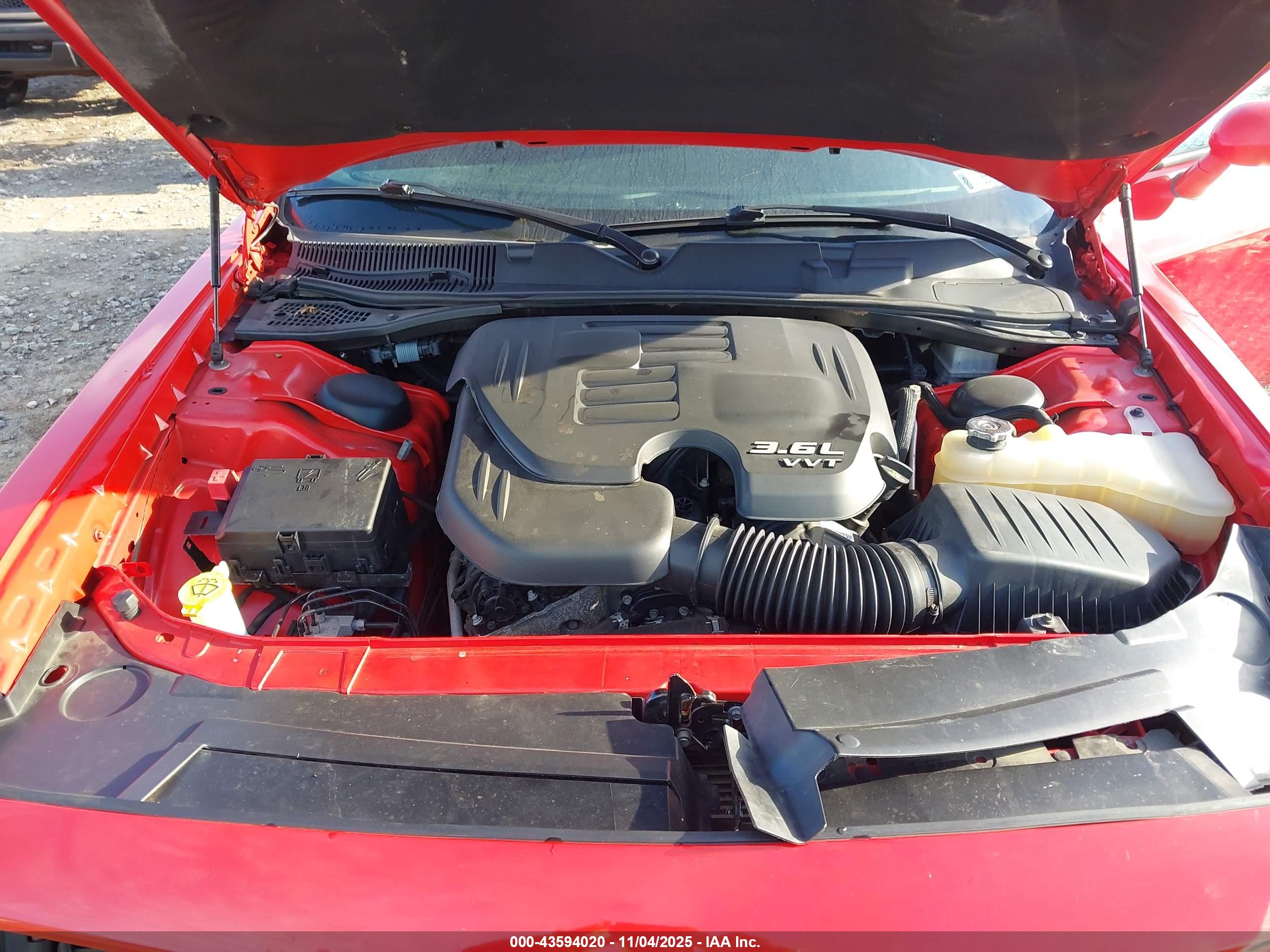 DODGE CHALLENGER image 10