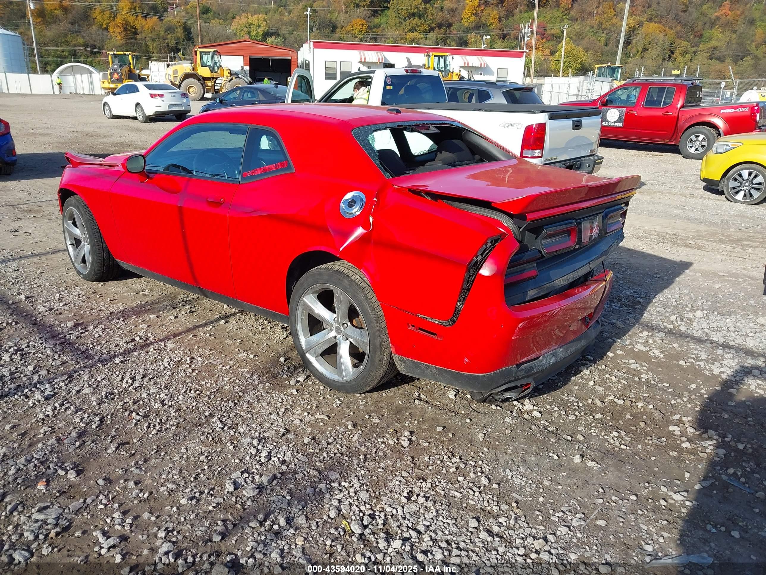 DODGE CHALLENGER image 3