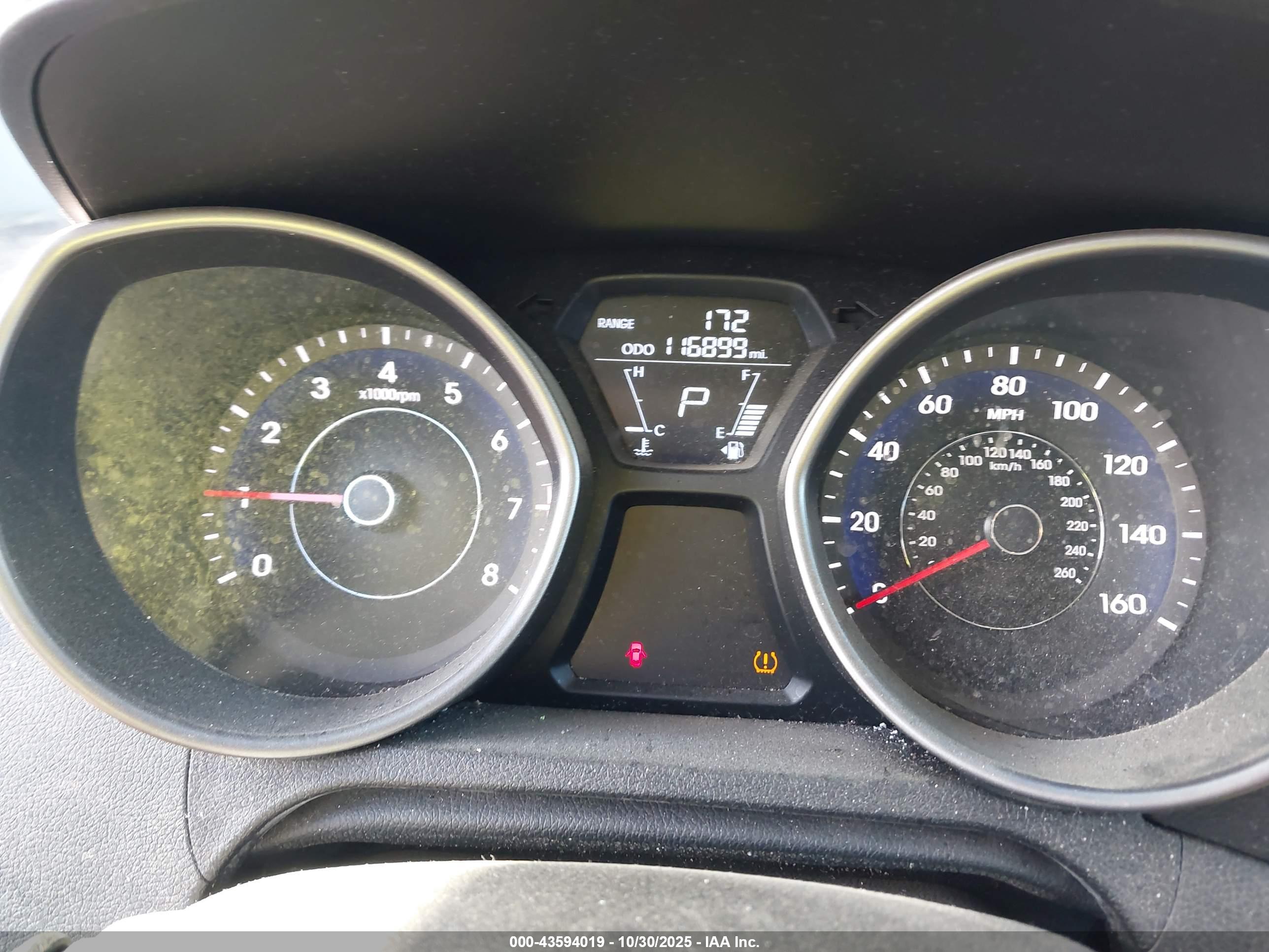 HYUNDAI ELANTRA image 7
