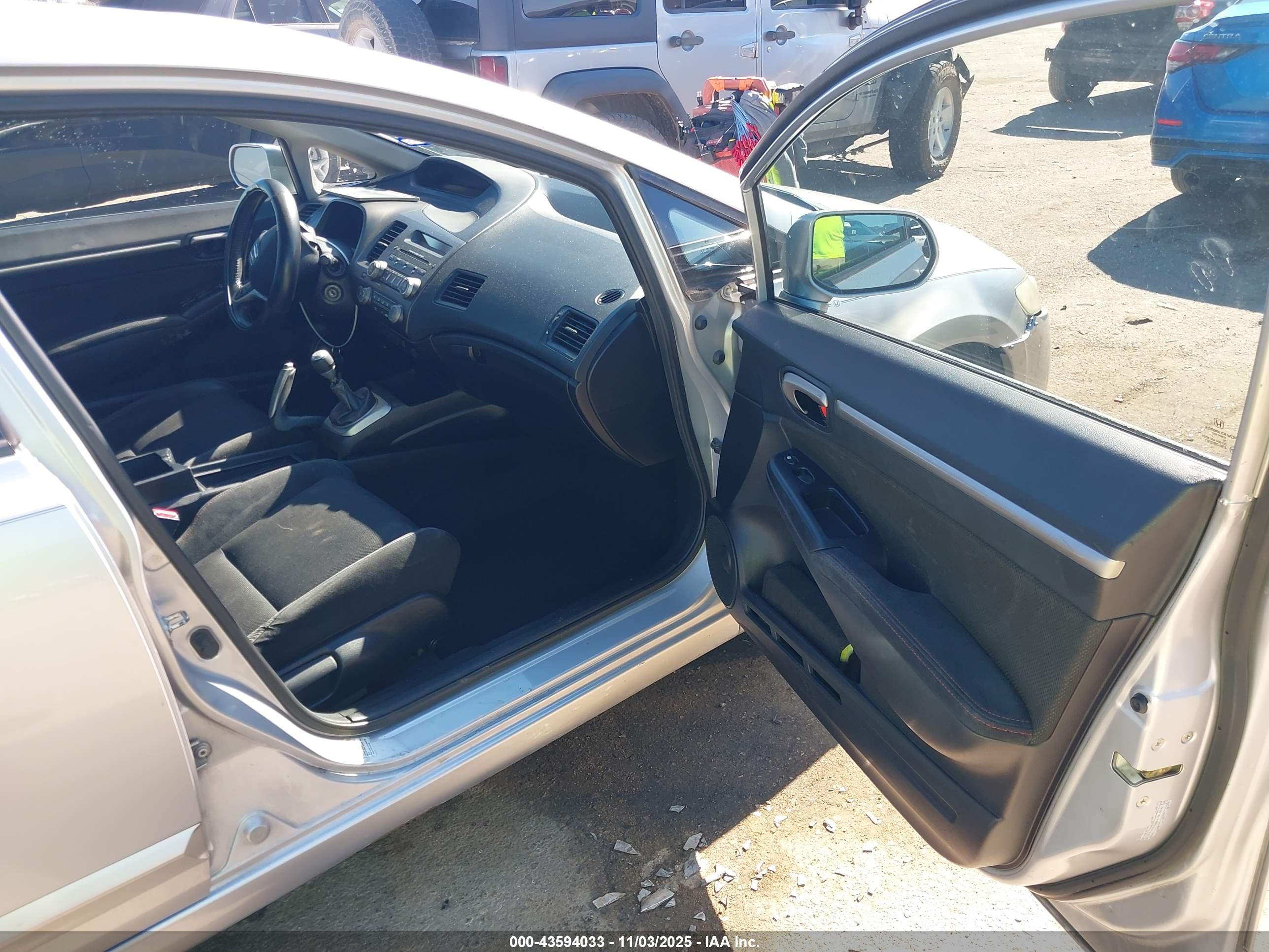 HONDA CIVIC image 5