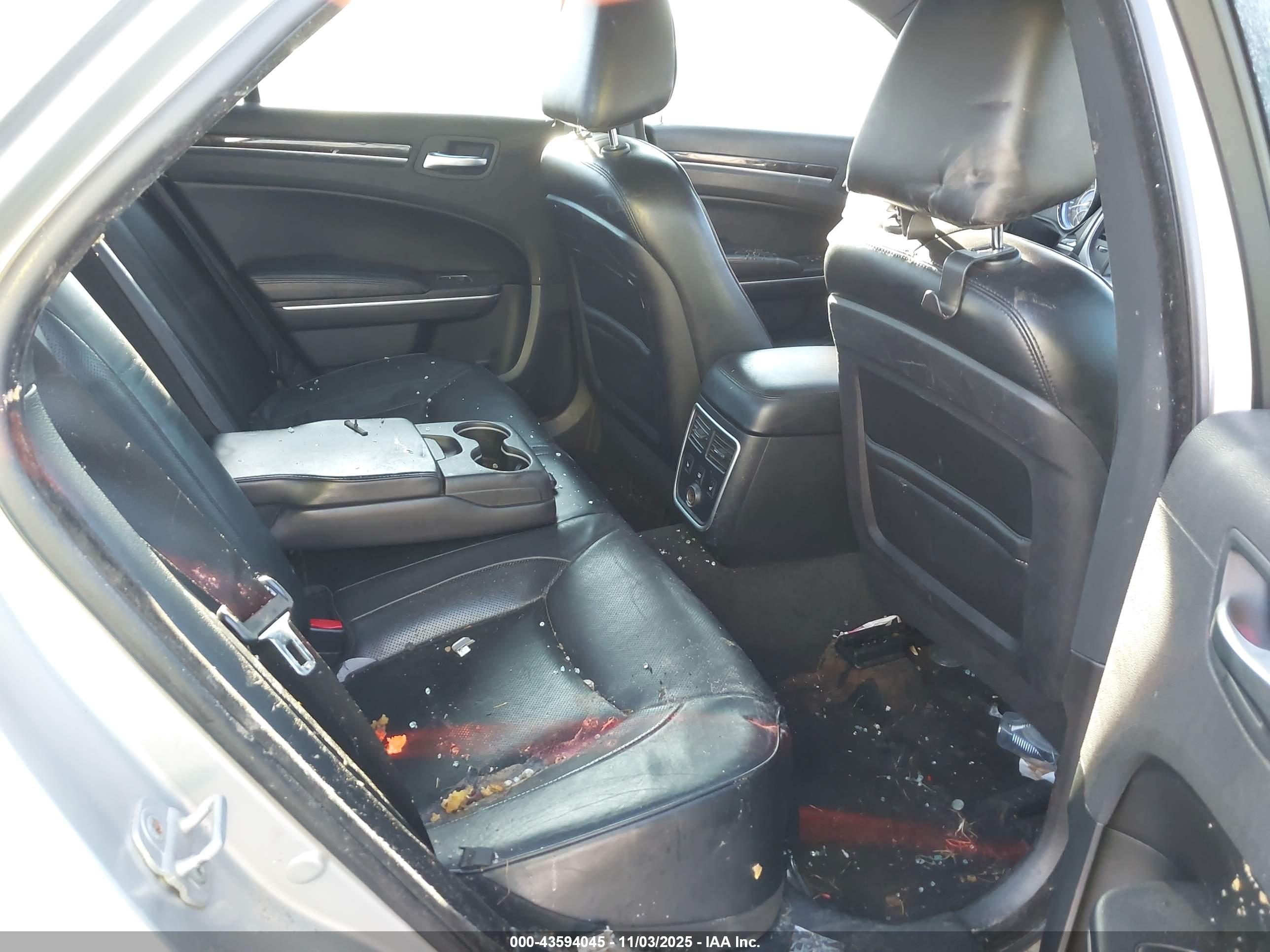 CHRYSLER 300C image 8