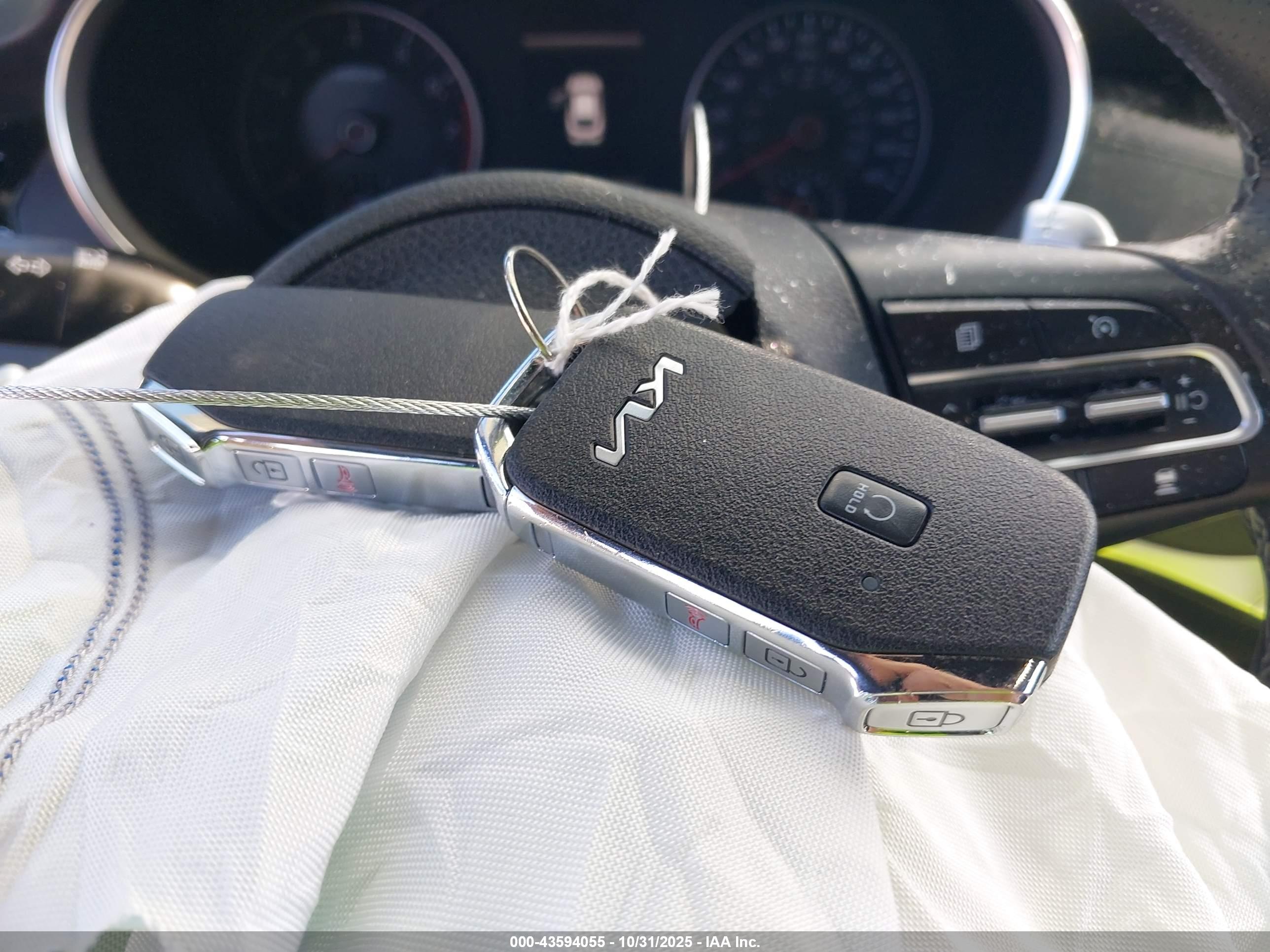 KIA STINGER image 11