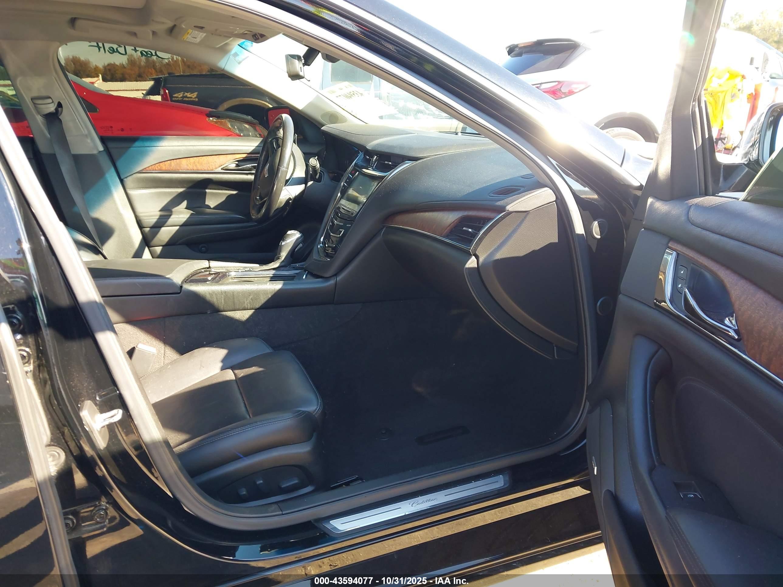 CADILLAC CTS image 5