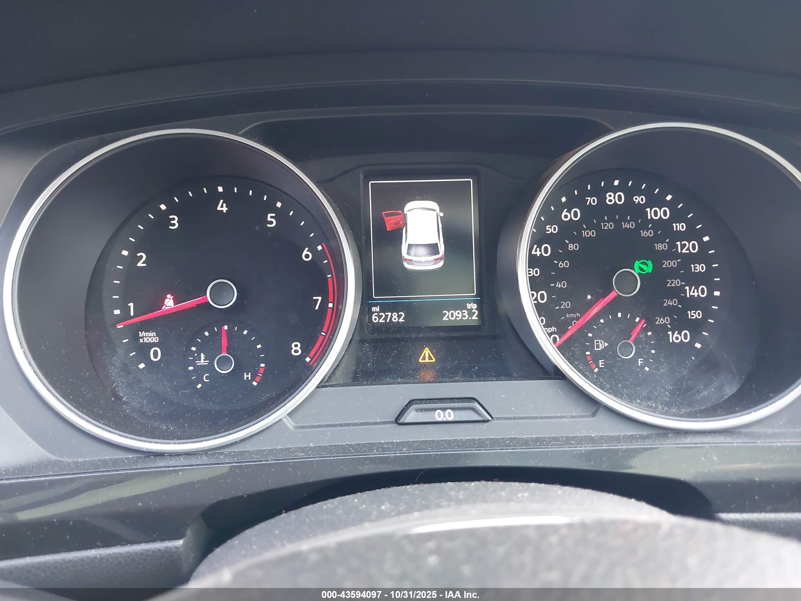 VOLKSWAGEN TIGUAN image 7