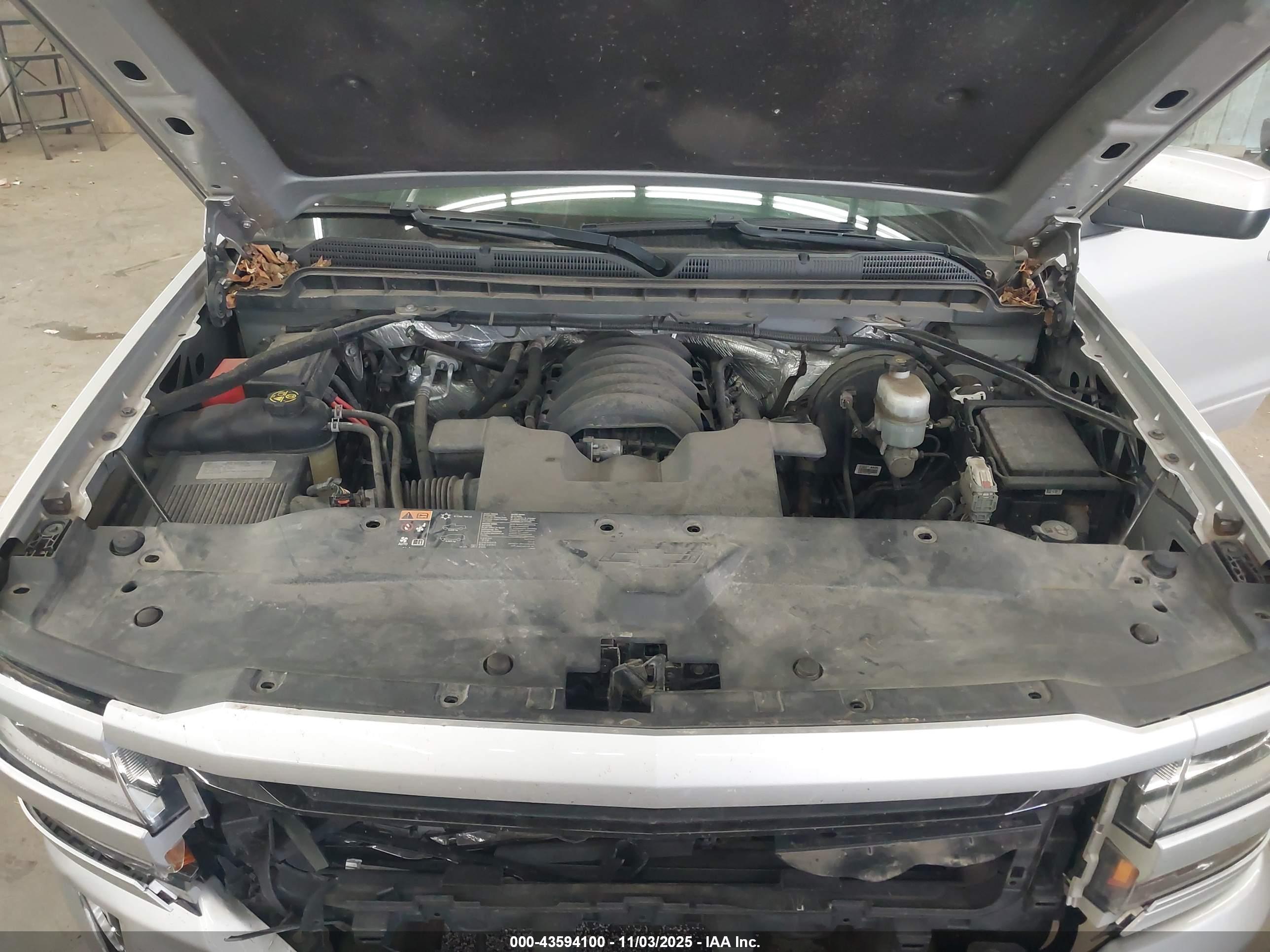 CHEVROLET SILVERADO image 10