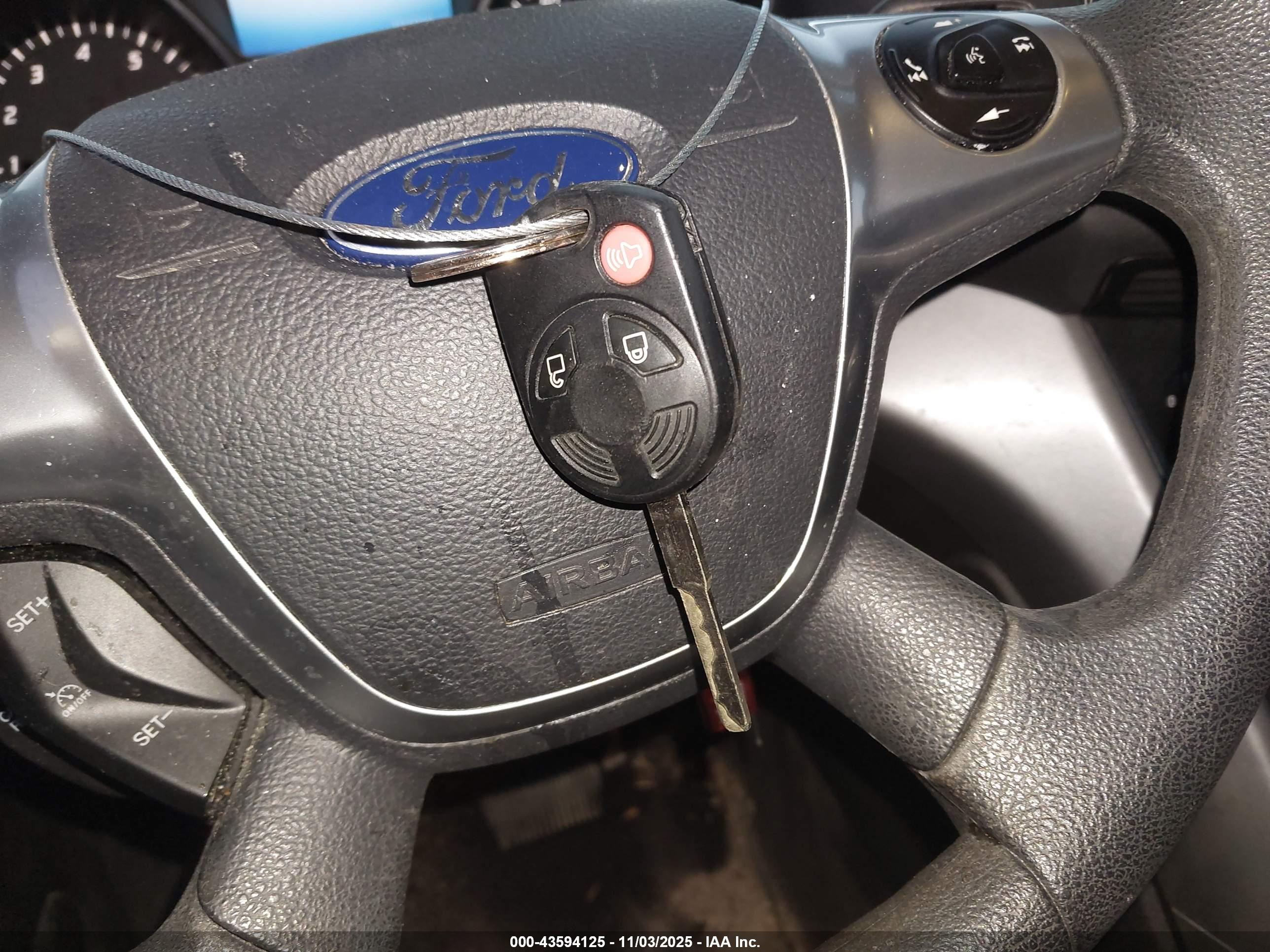 FORD ESCAPE image 11