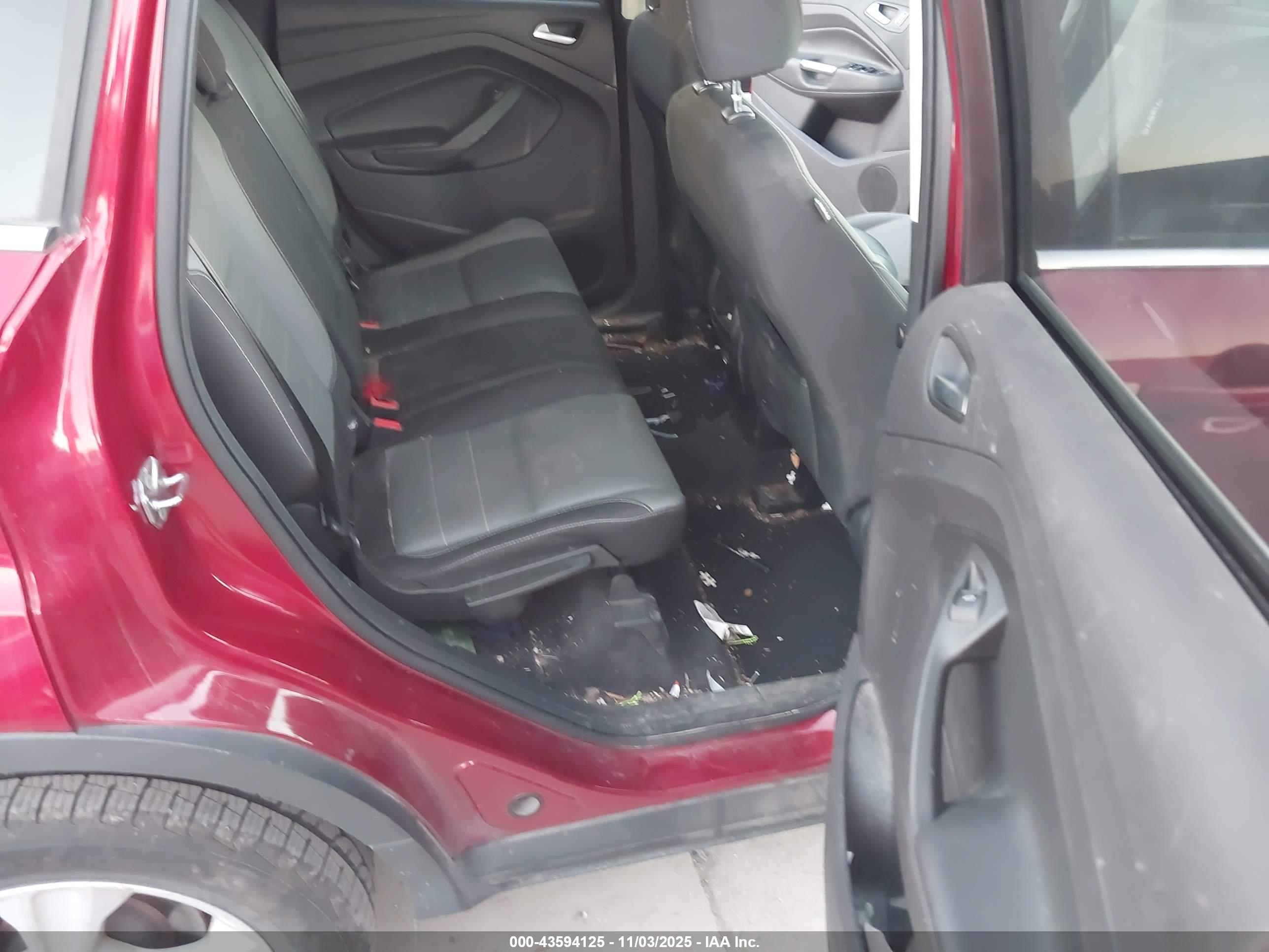 FORD ESCAPE image 8