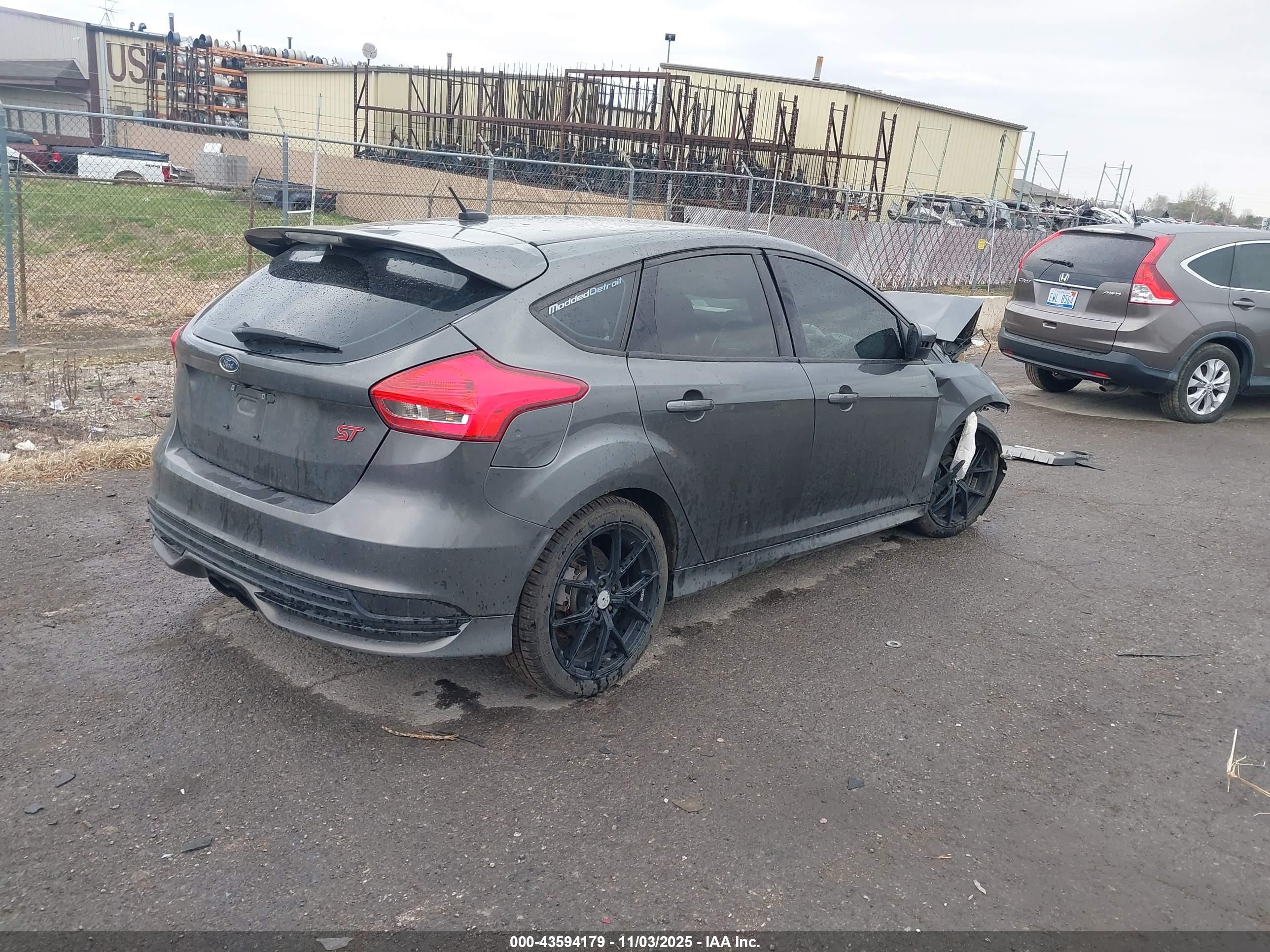 FORD FOCUS image 4