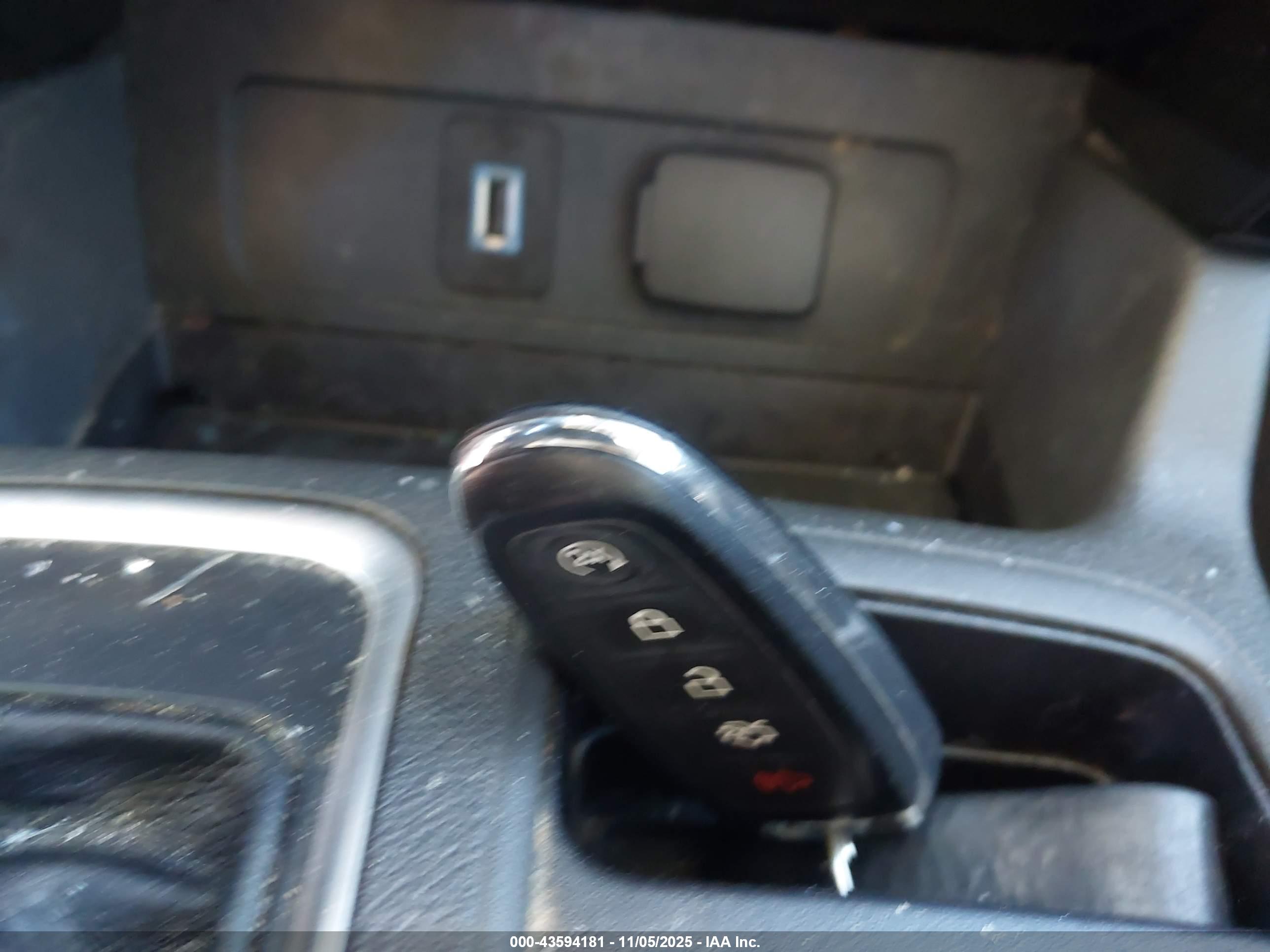 FORD ESCAPE image 11