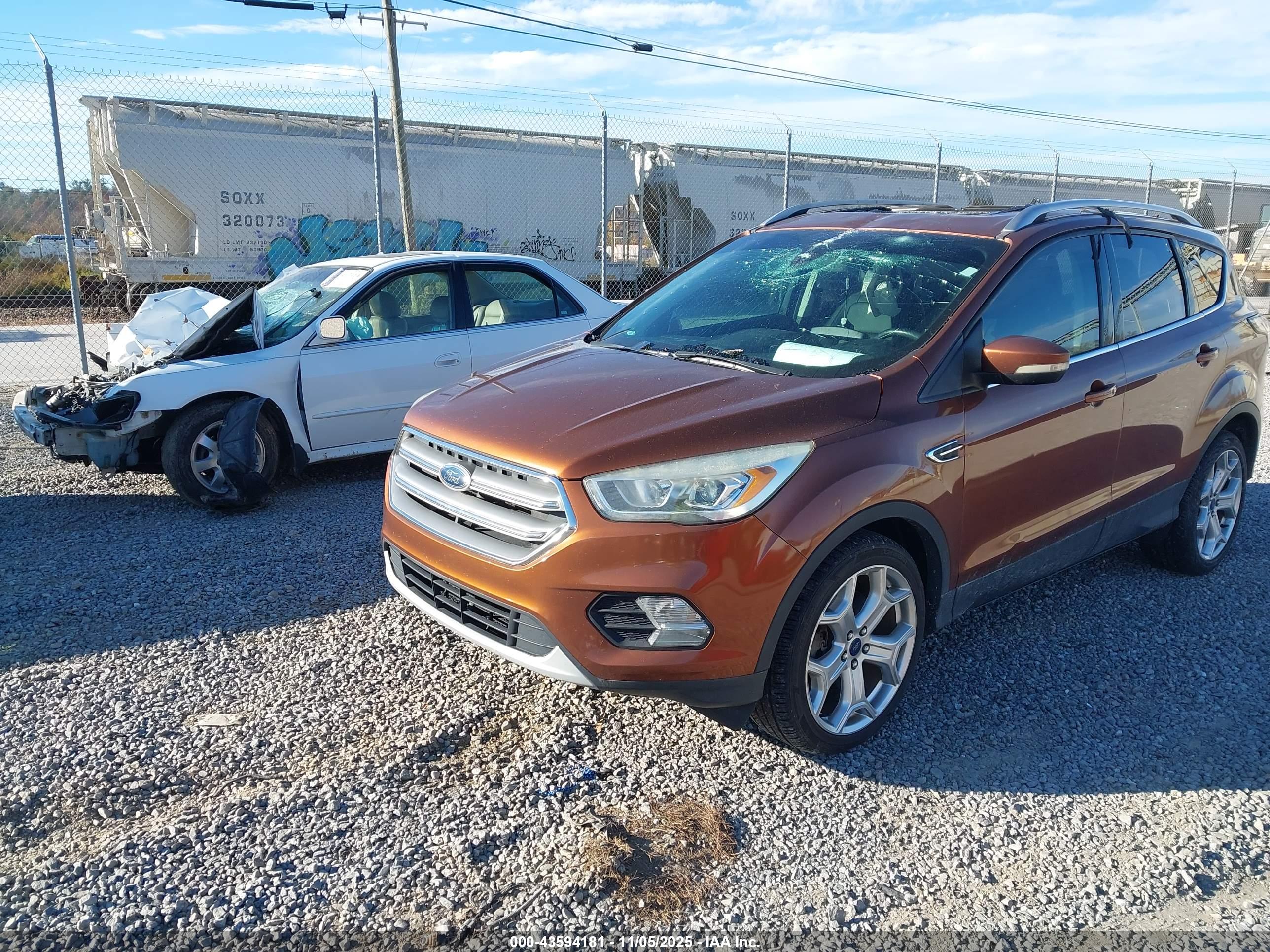 FORD ESCAPE image 2