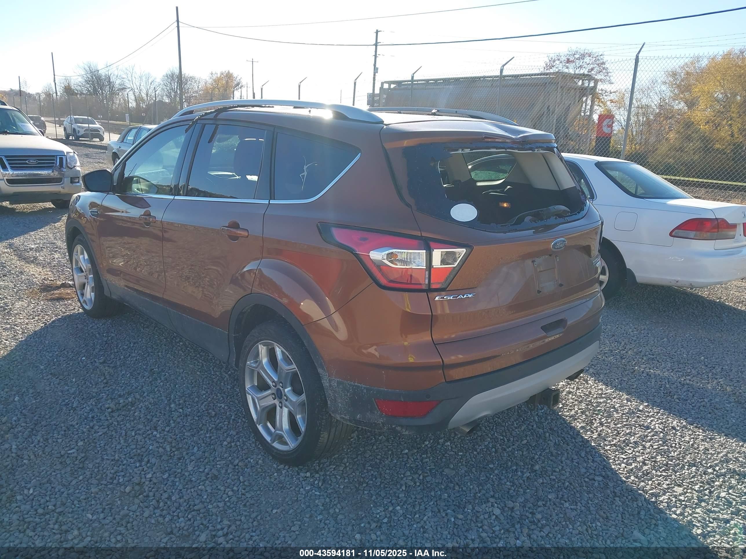 FORD ESCAPE image 3
