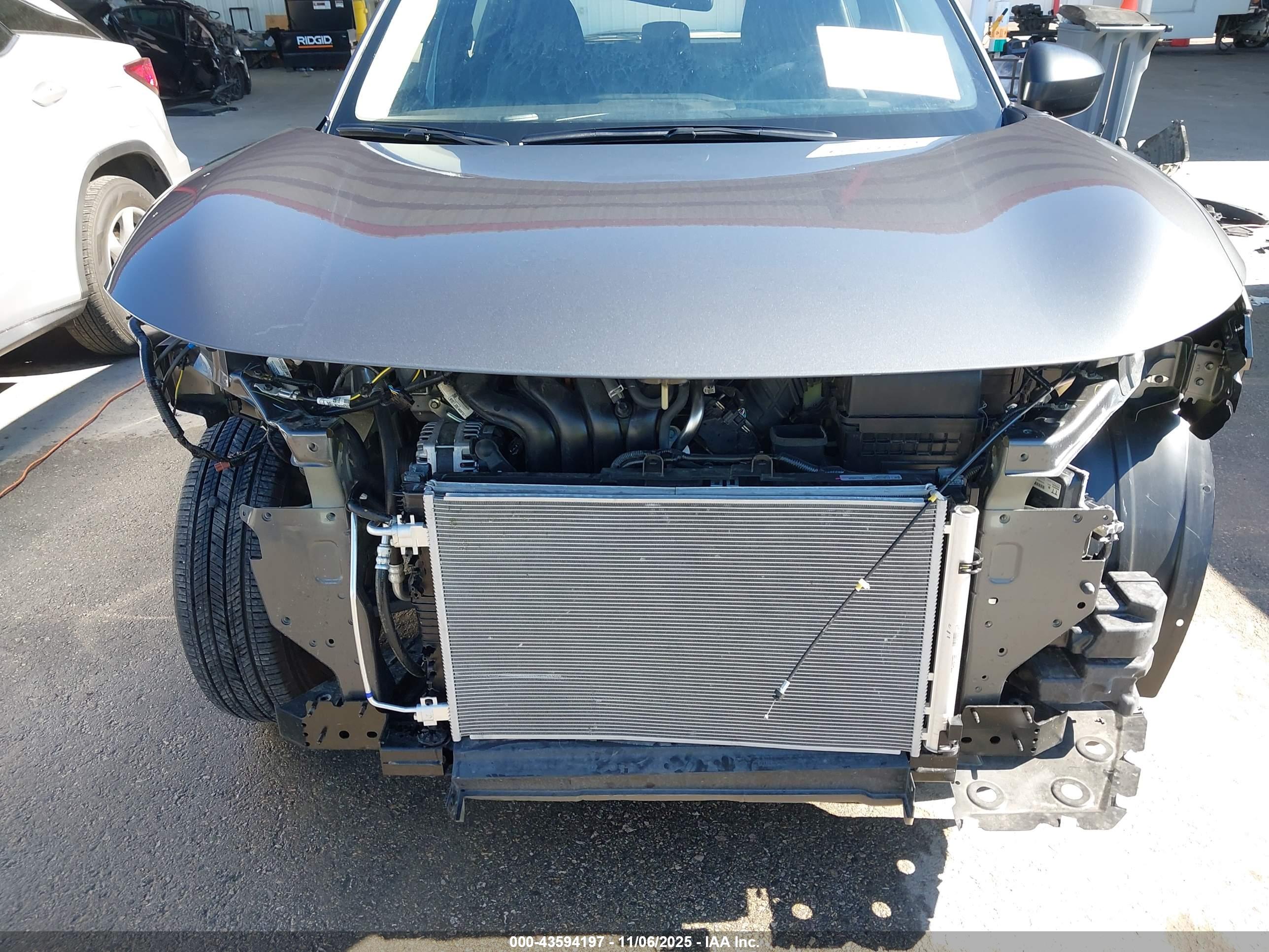 NISSAN KICKS image 6