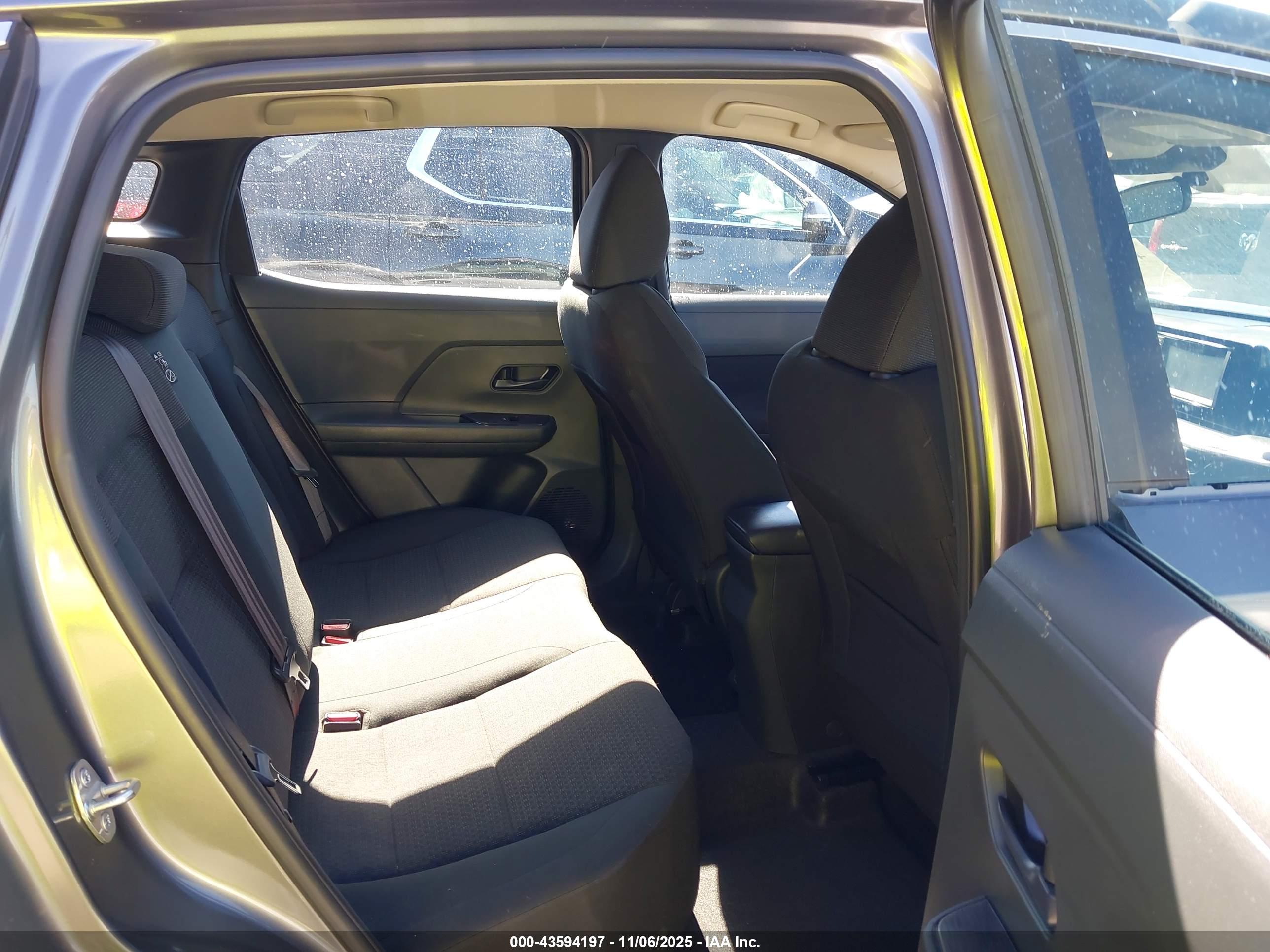 NISSAN KICKS image 8