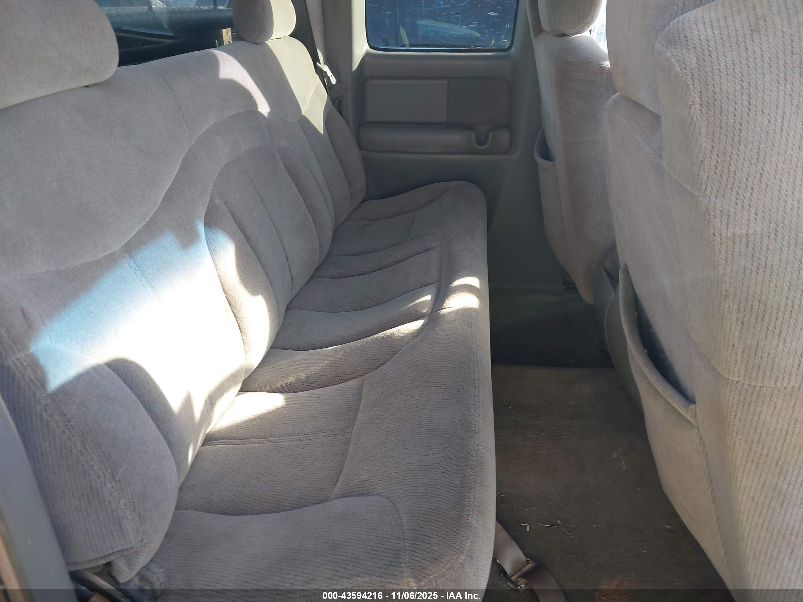 GMC SIERRA image 8