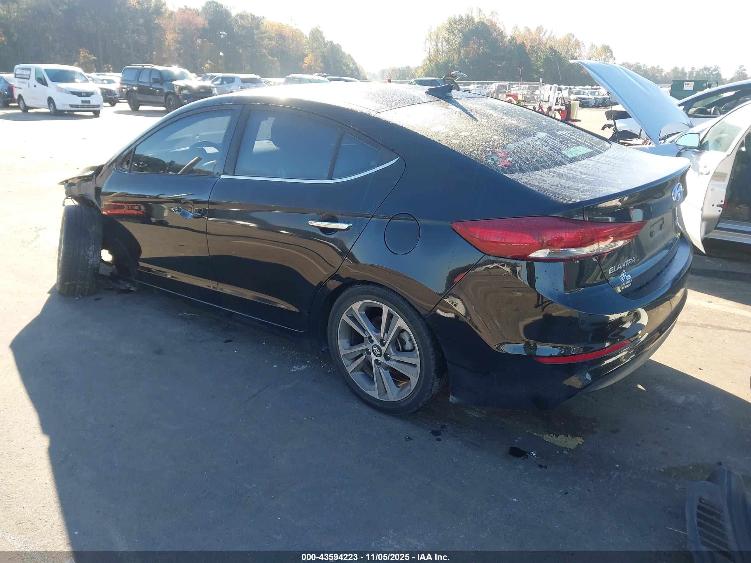 HYUNDAI ELANTRA image 3