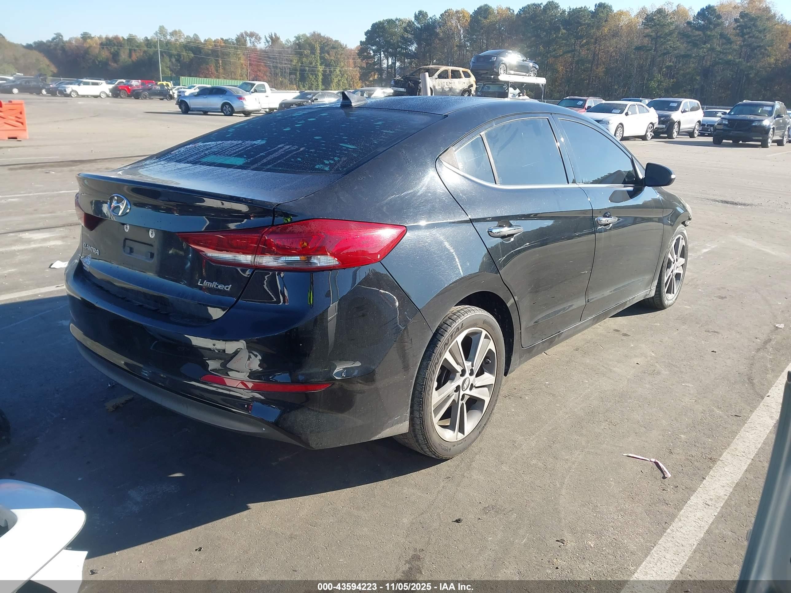 HYUNDAI ELANTRA image 4