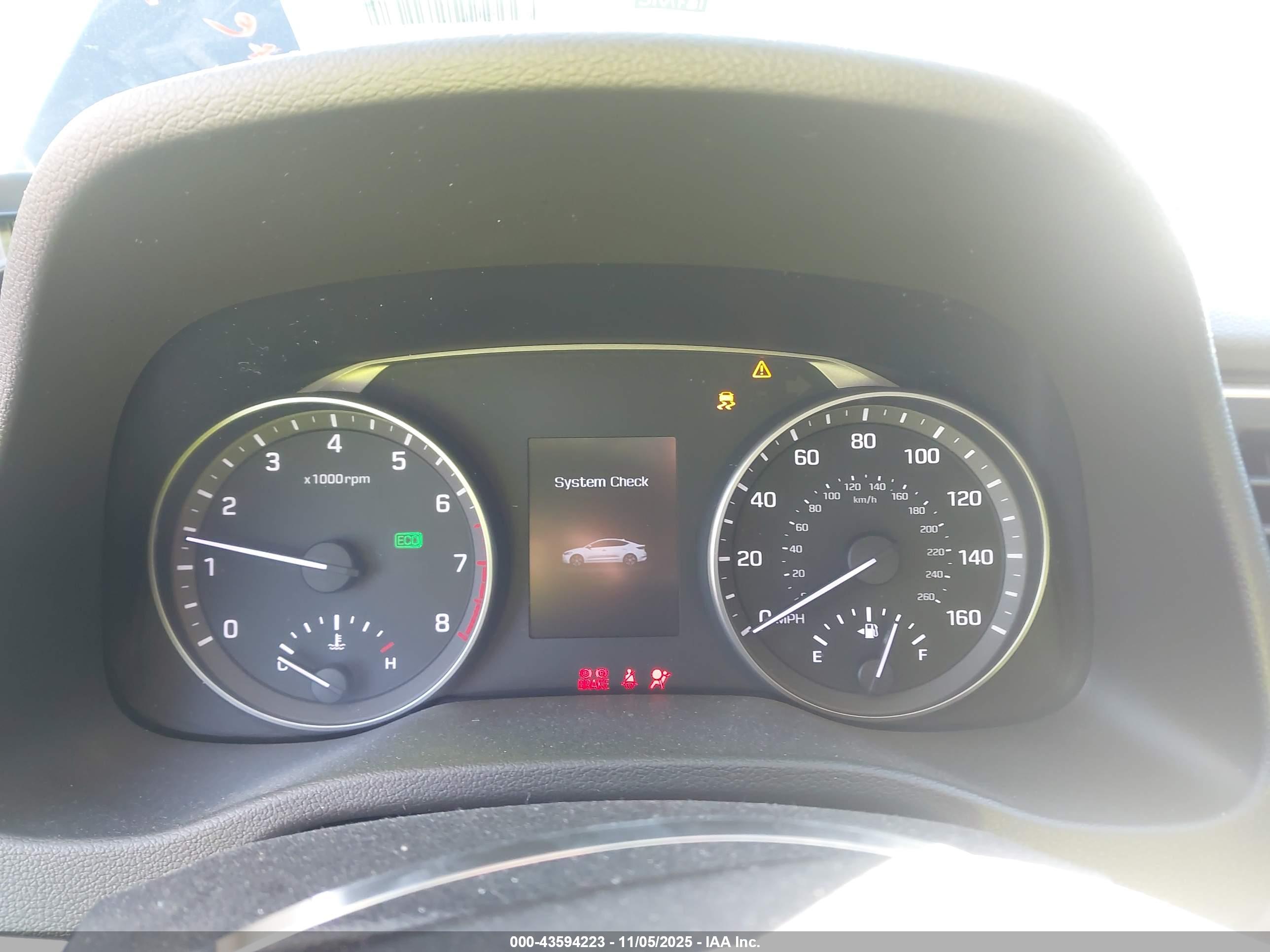 HYUNDAI ELANTRA image 7