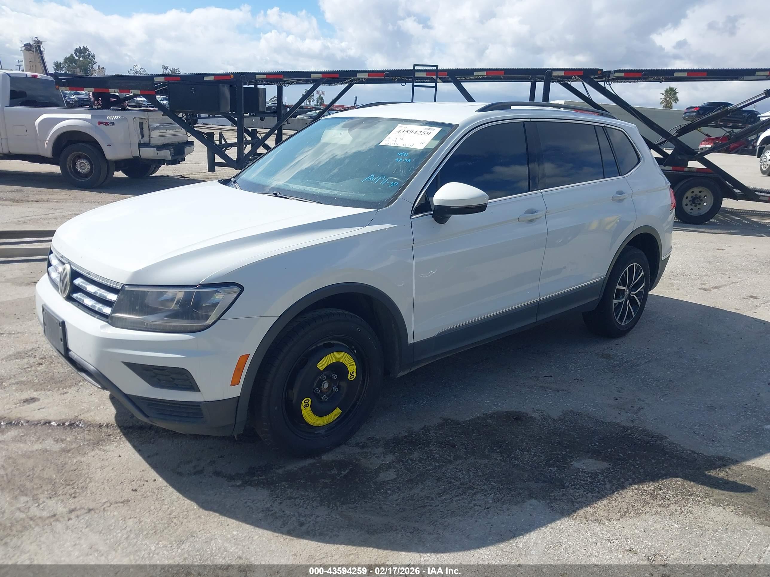 VOLKSWAGEN TIGUAN image 2