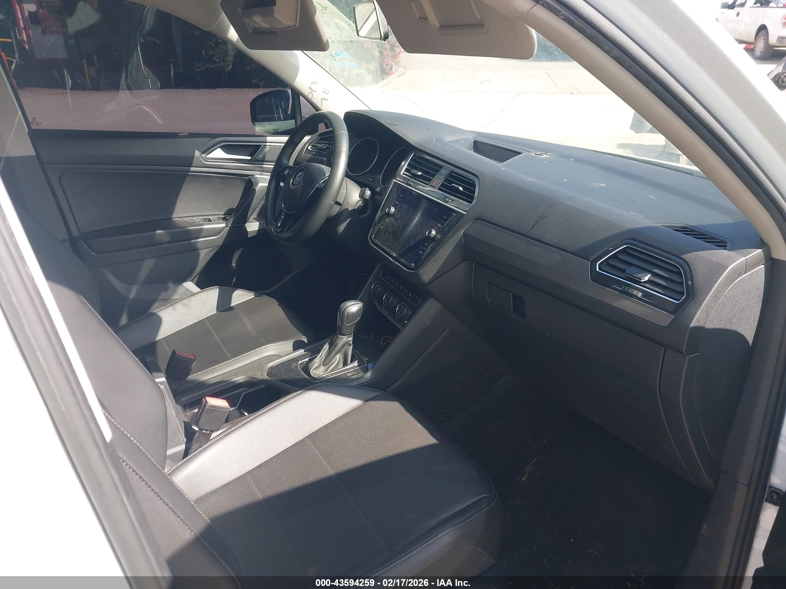 VOLKSWAGEN TIGUAN image 5