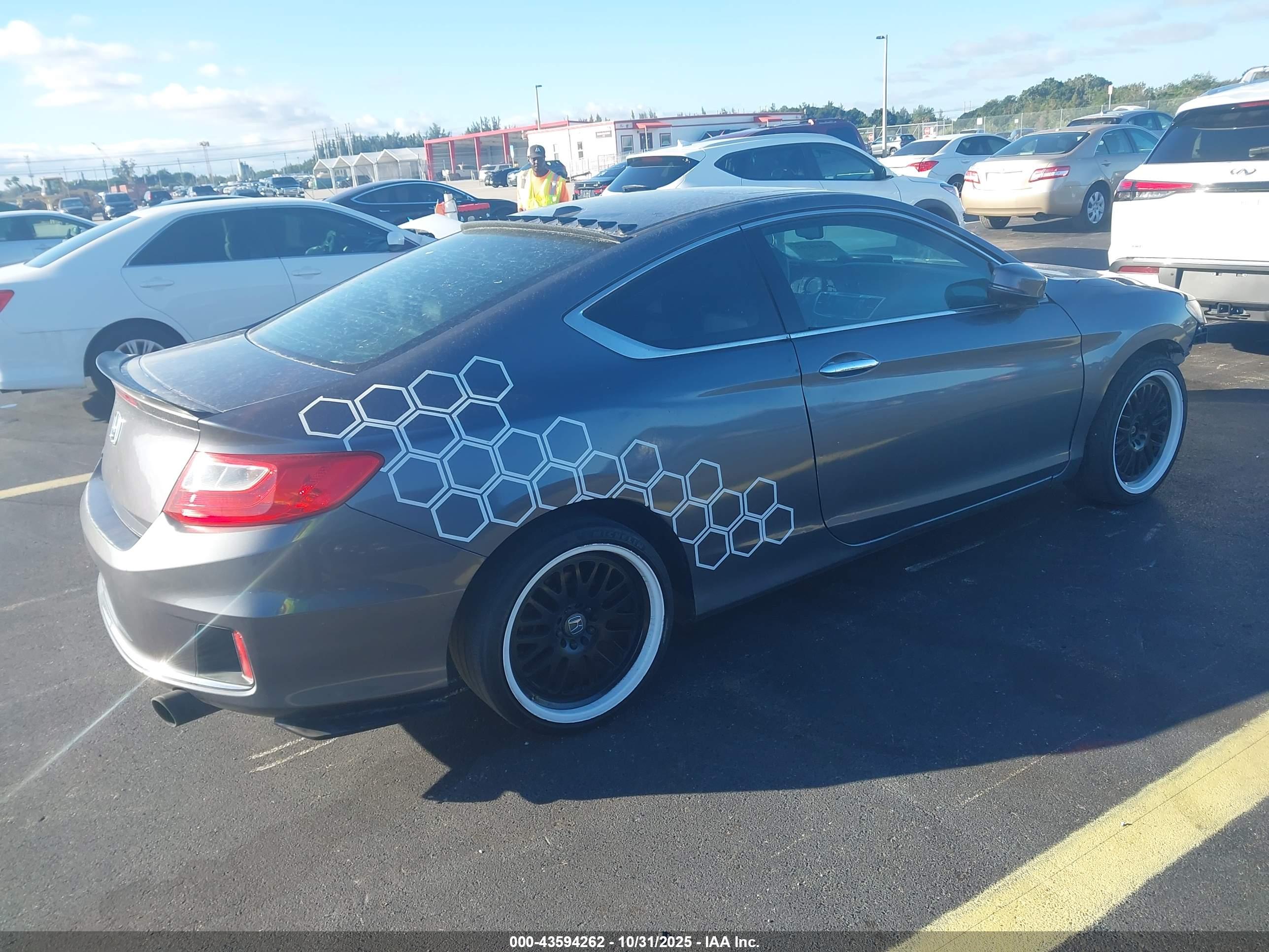 HONDA ACCORD image 4