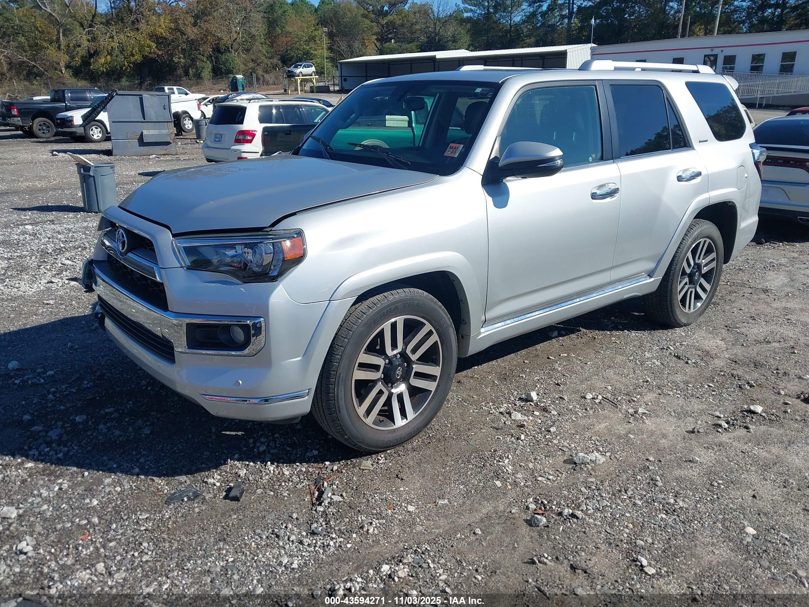 TOYOTA 4RUNNER image 2