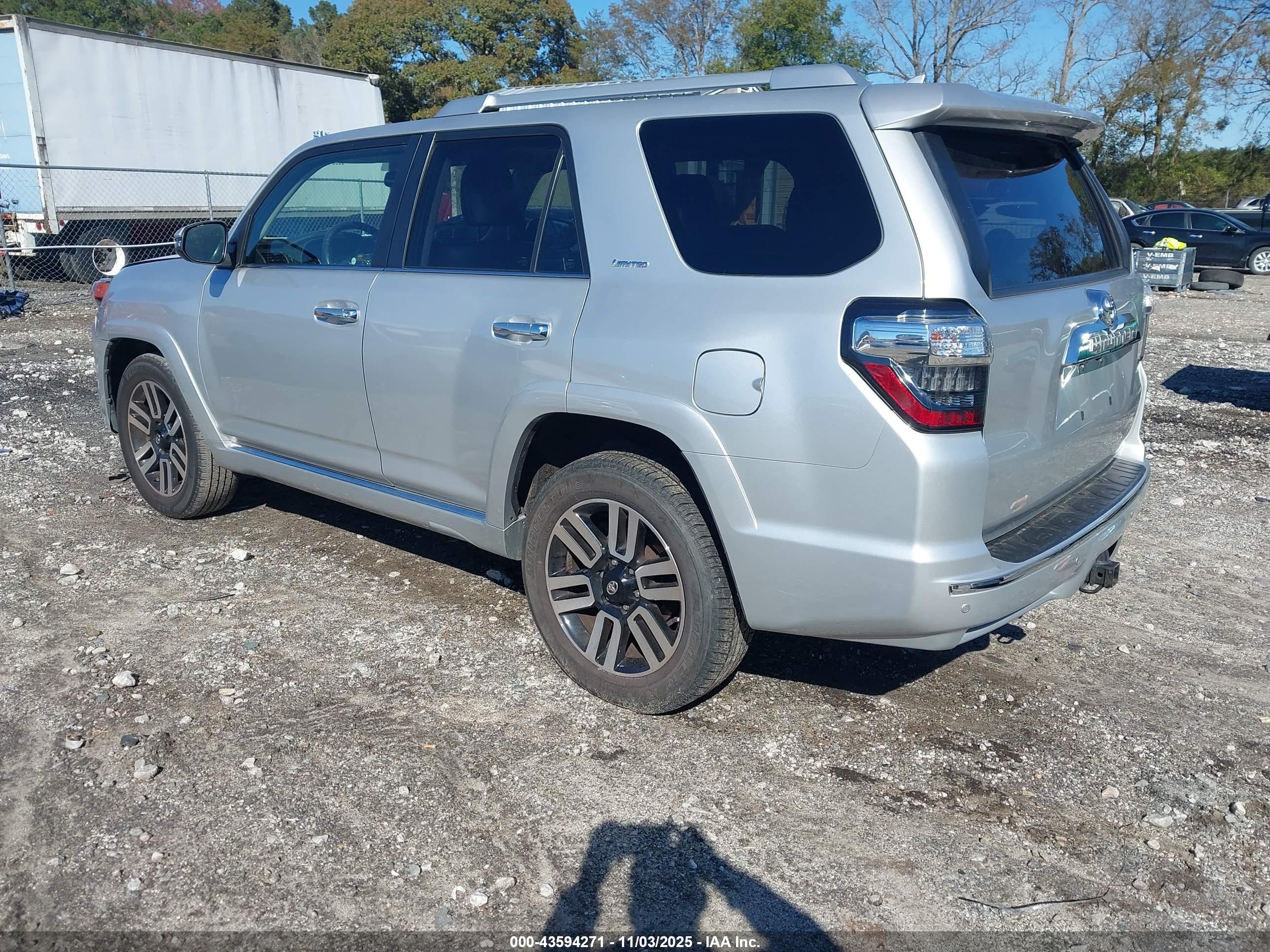 TOYOTA 4RUNNER image 3
