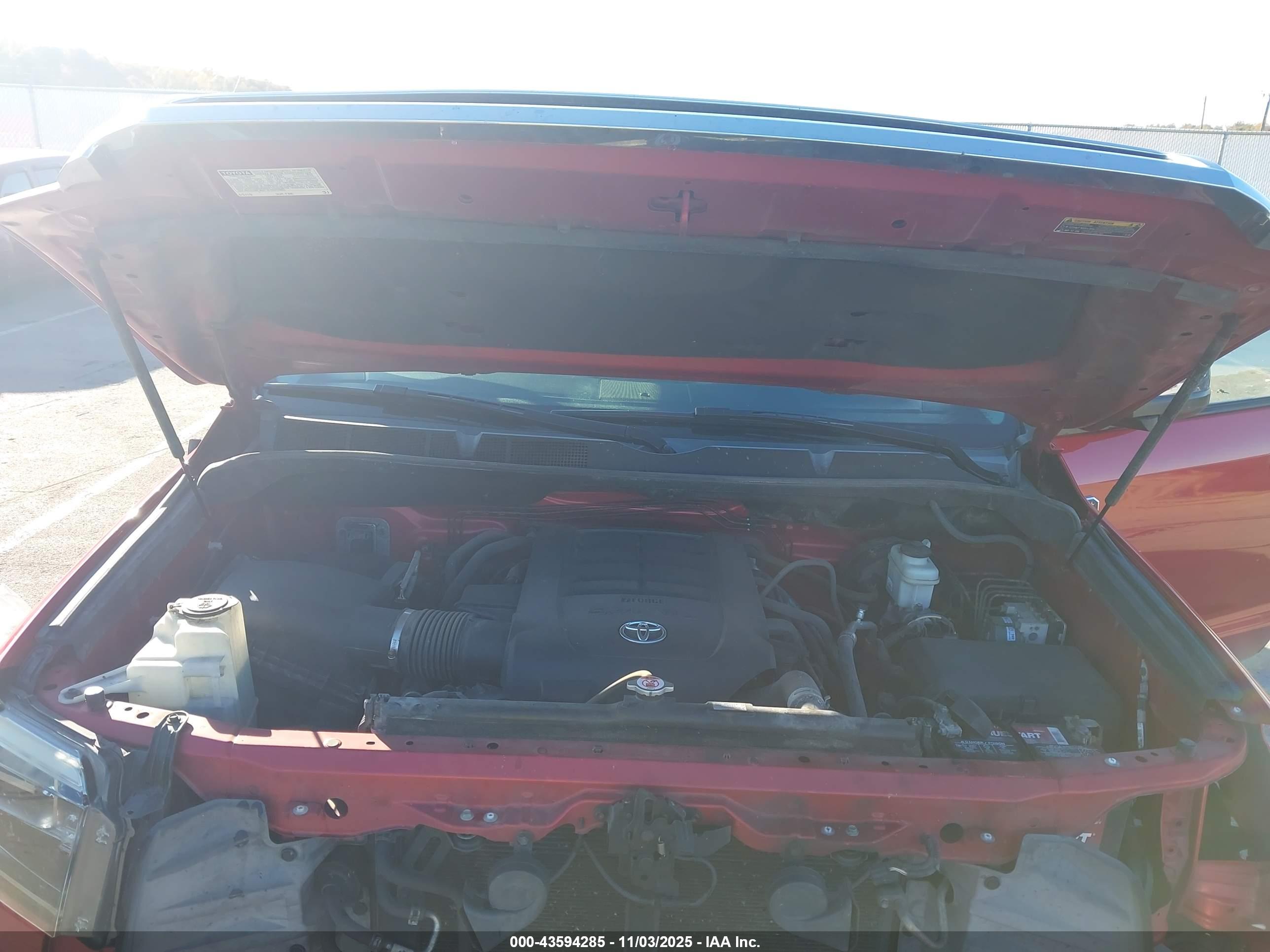 TOYOTA TUNDRA image 10