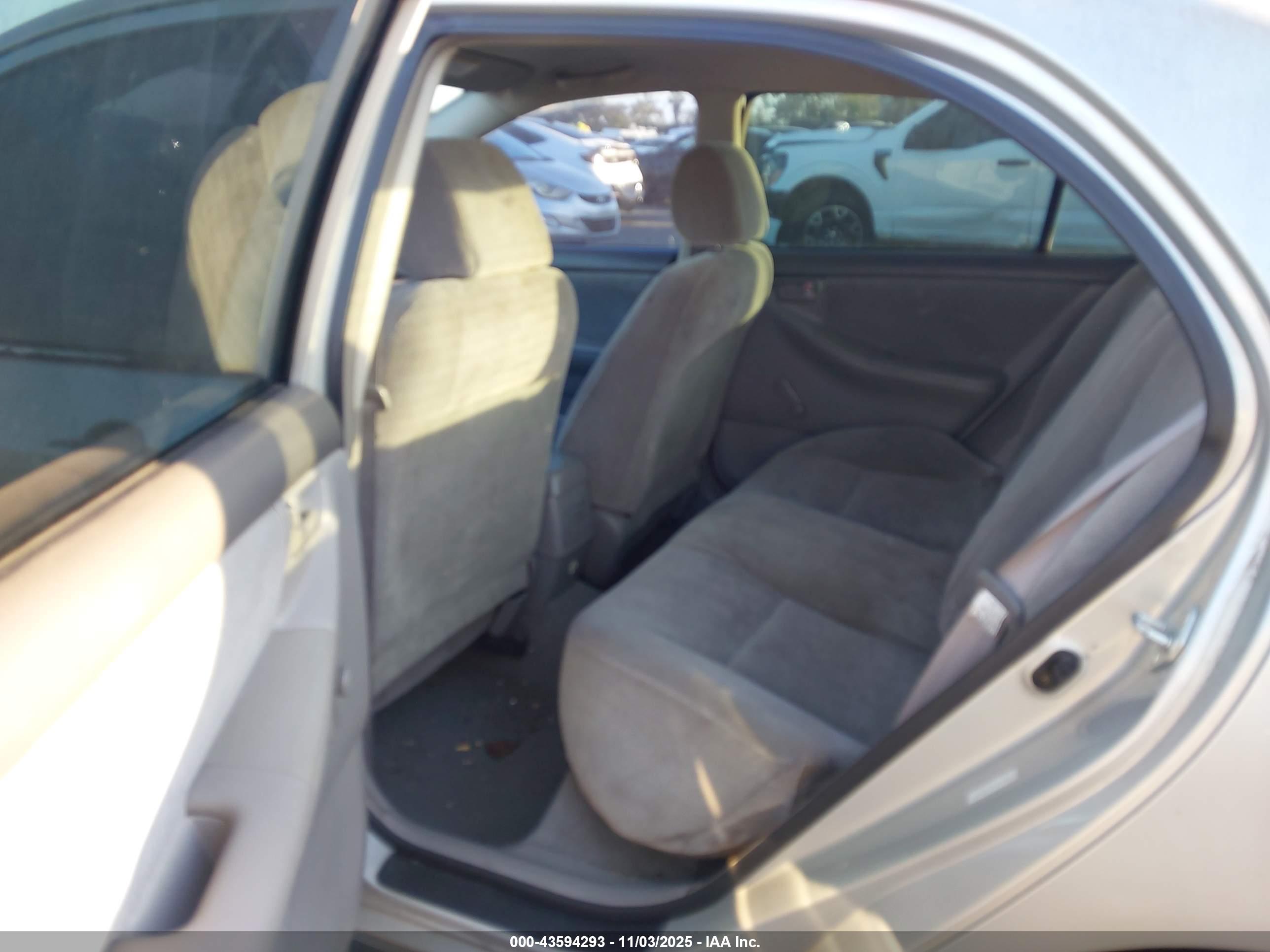 TOYOTA COROLLA image 8