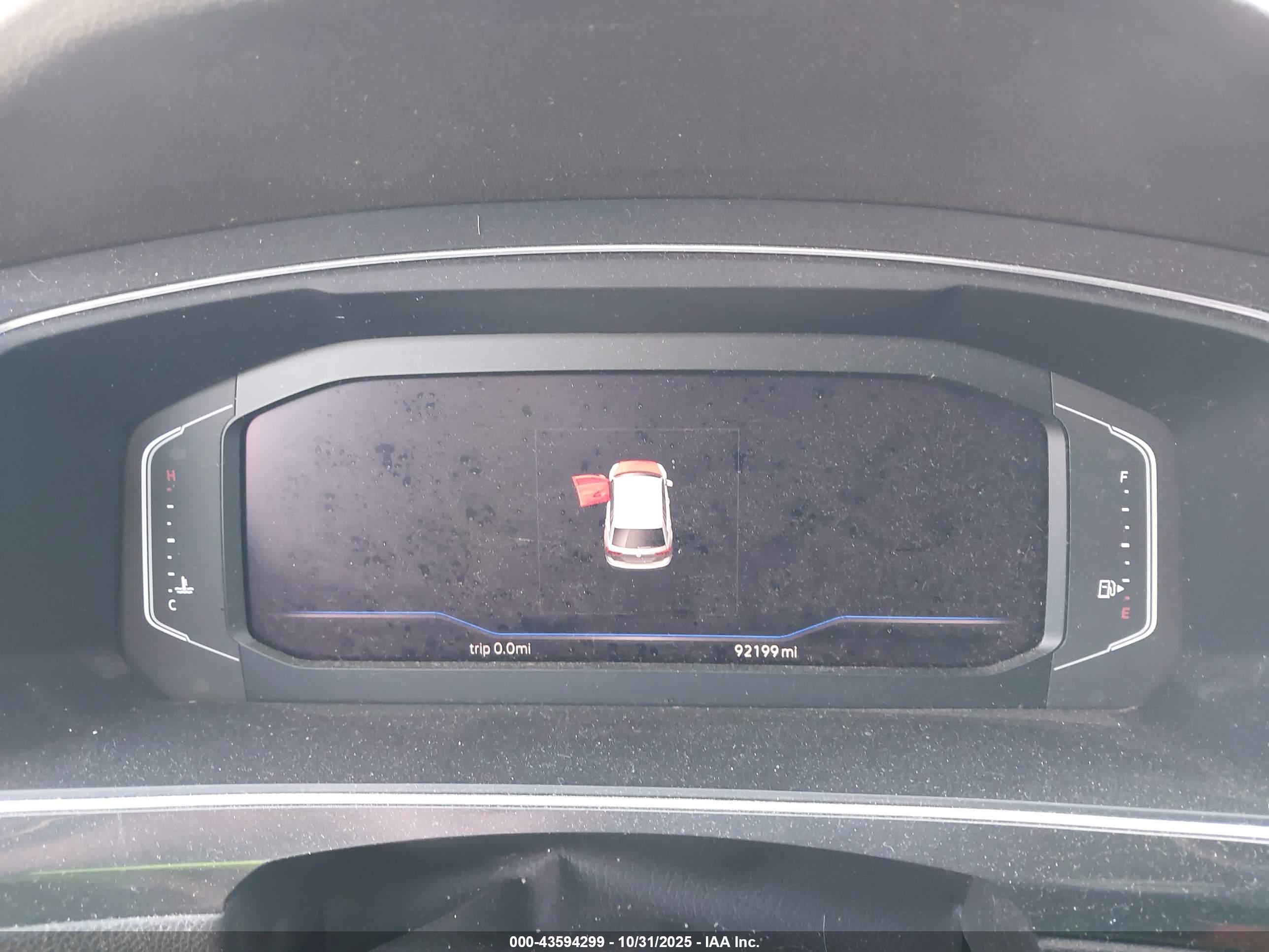 VOLKSWAGEN TIGUAN image 7