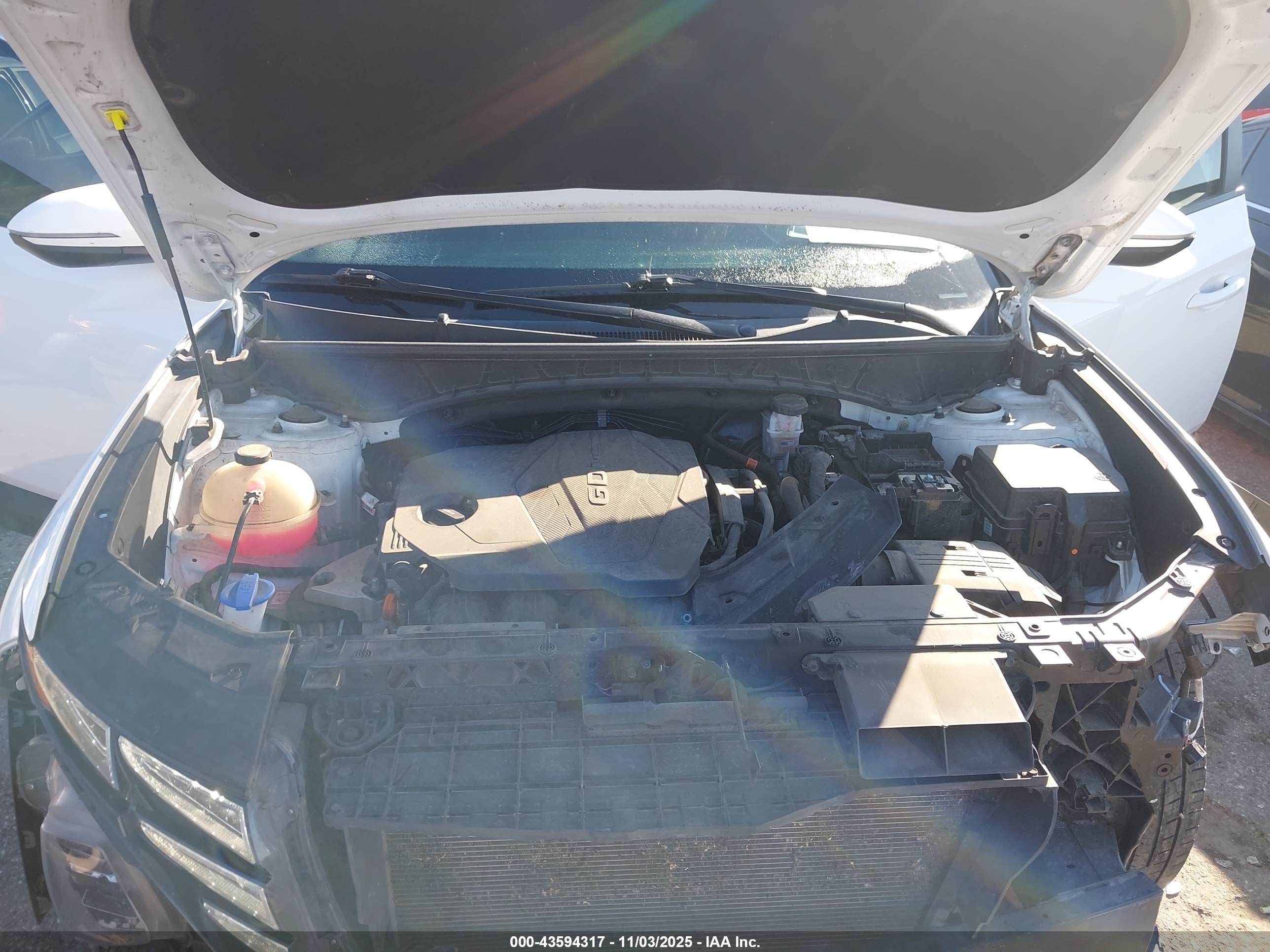 HYUNDAI TUCSON image 10
