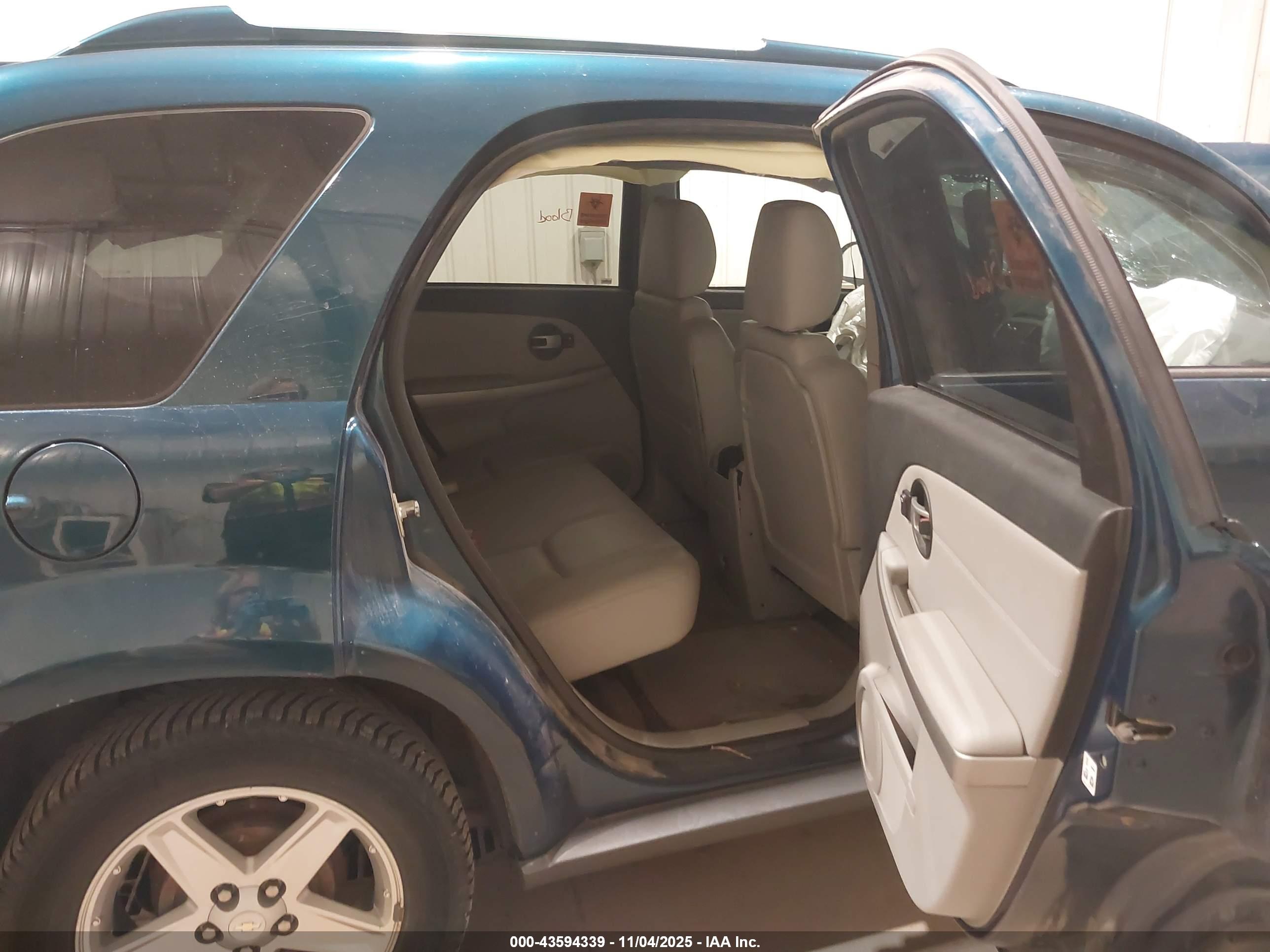 CHEVROLET EQUINOX image 8