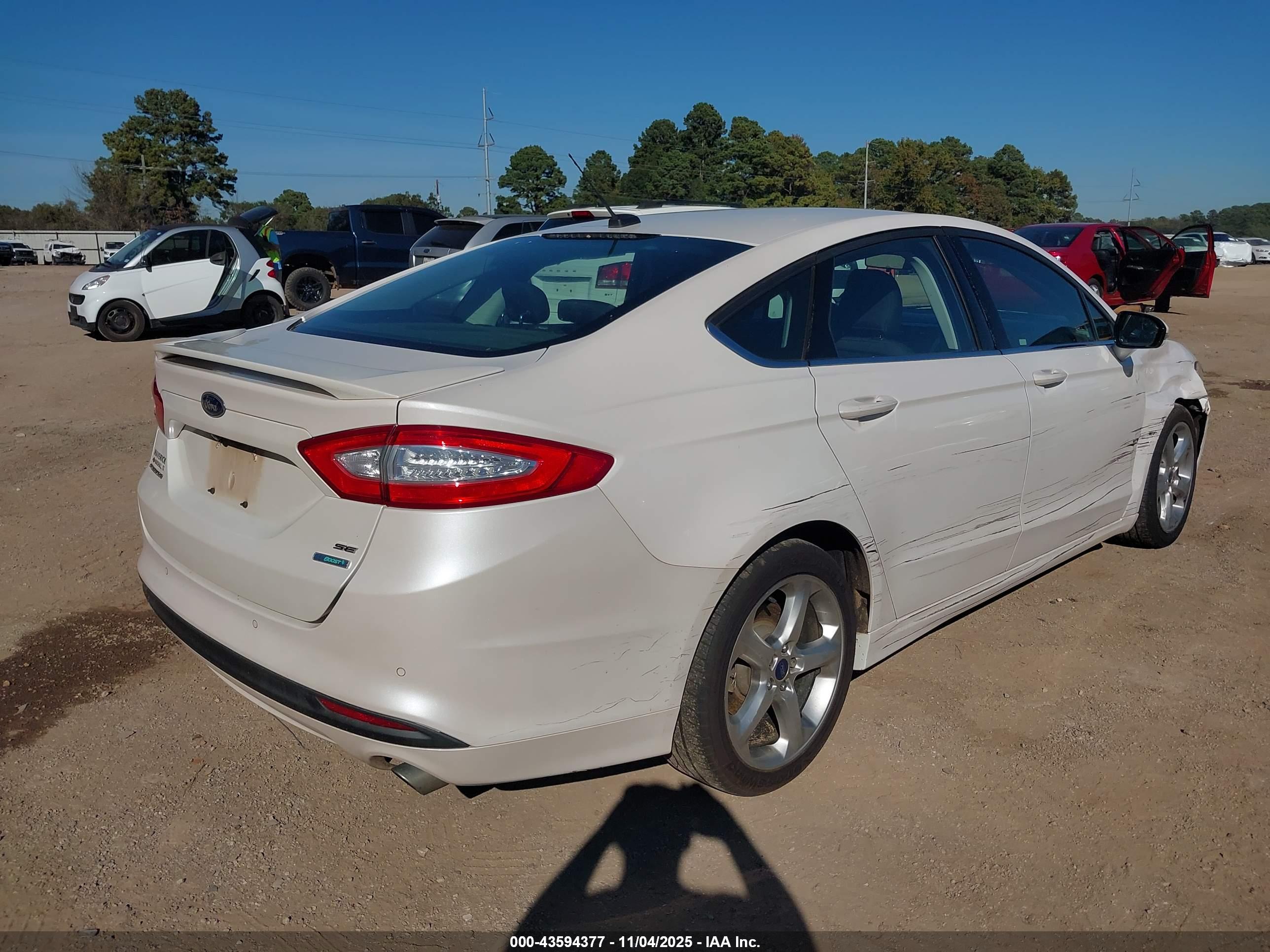 FORD FUSION image 4