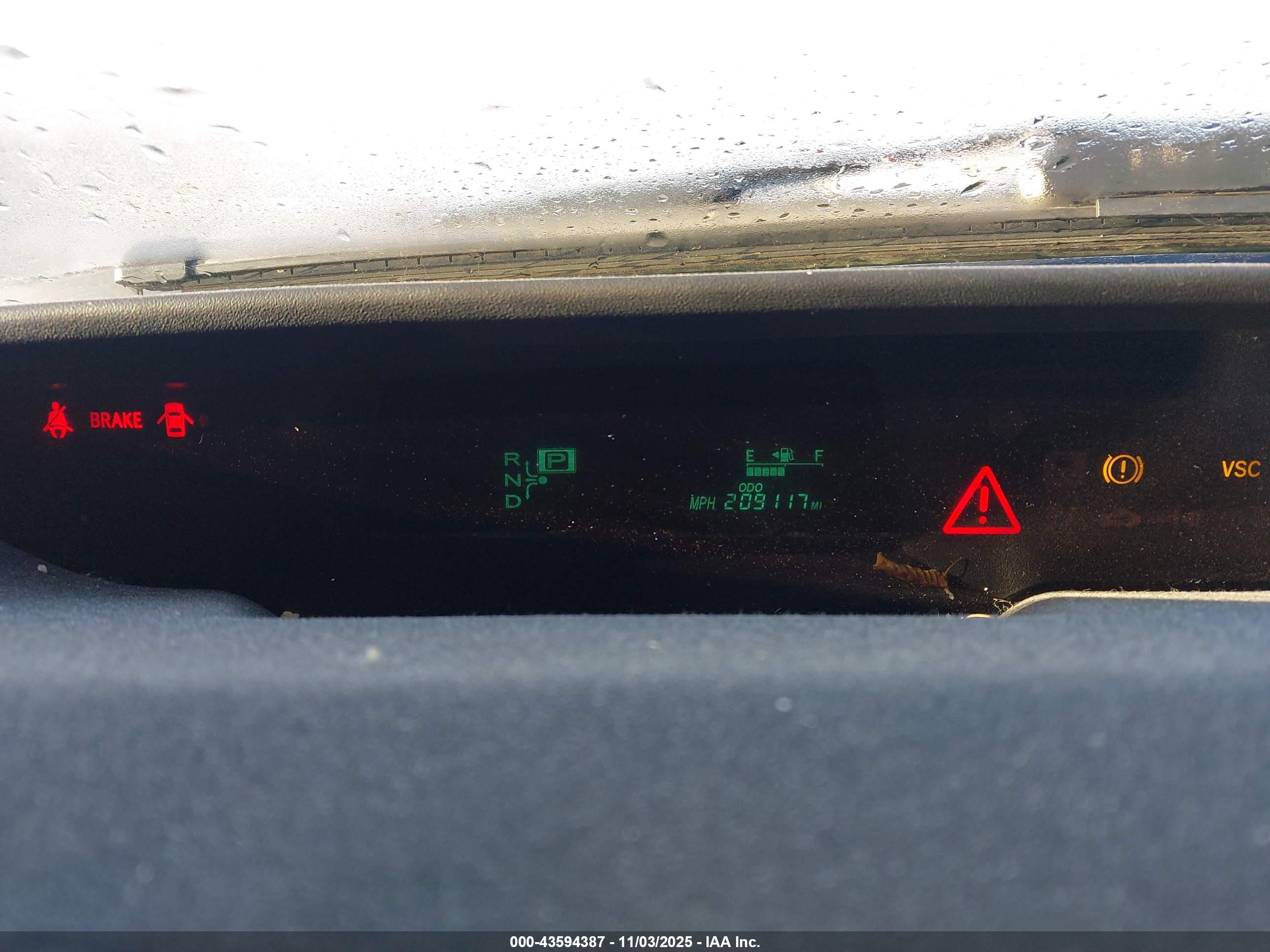 TOYOTA PRIUS image 7