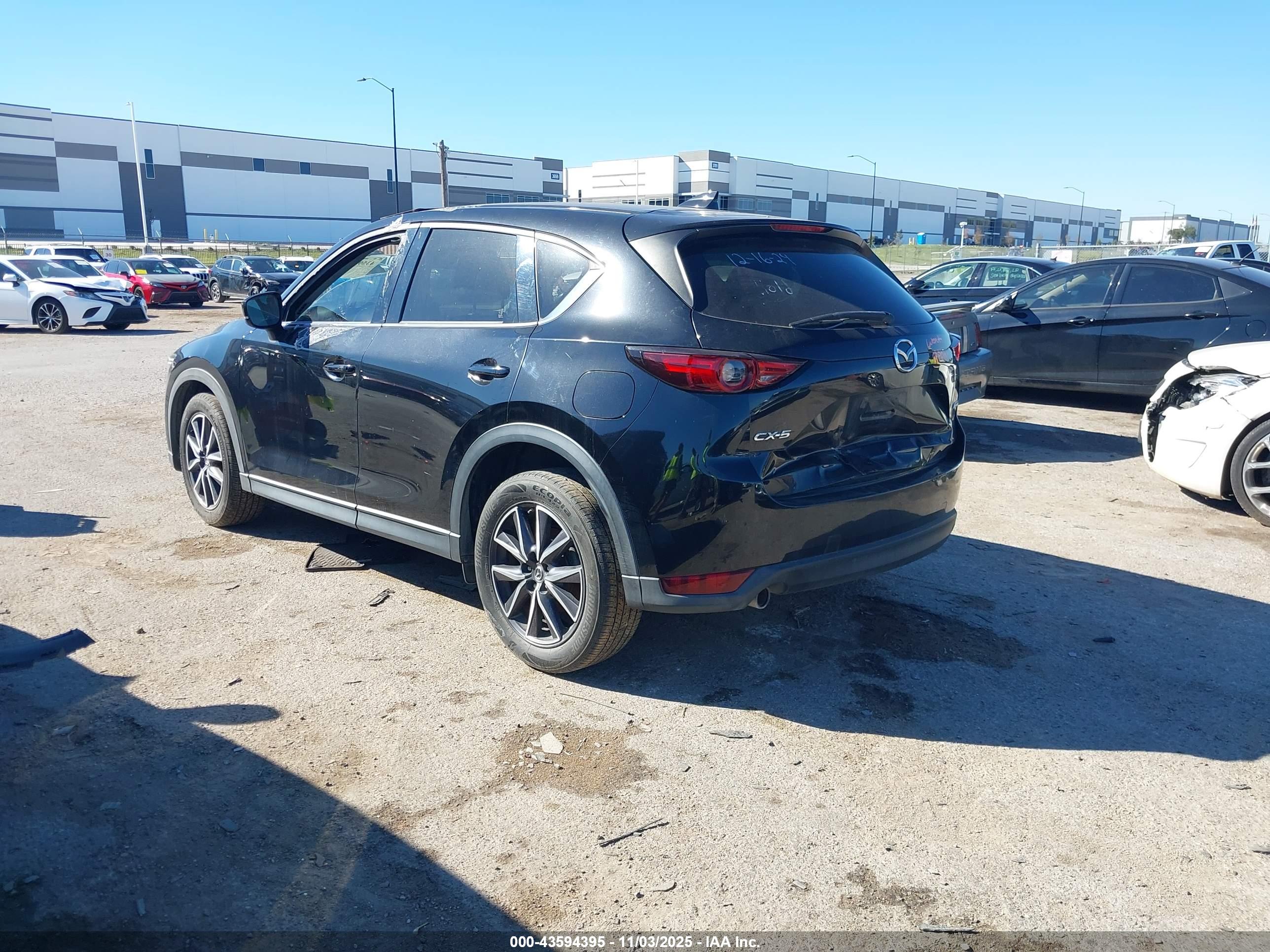 MAZDA CX-5 image 3