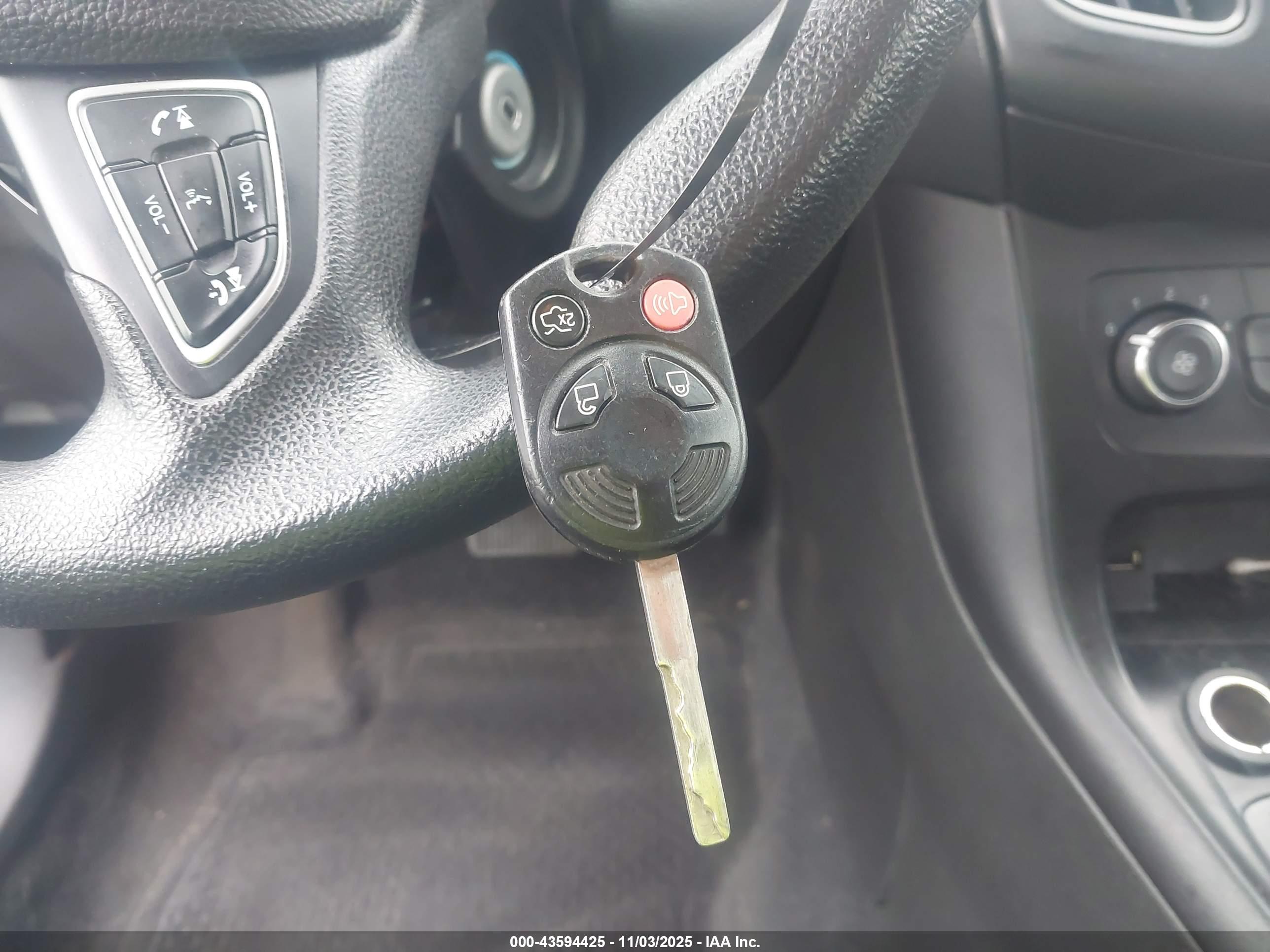 FORD FOCUS image 11