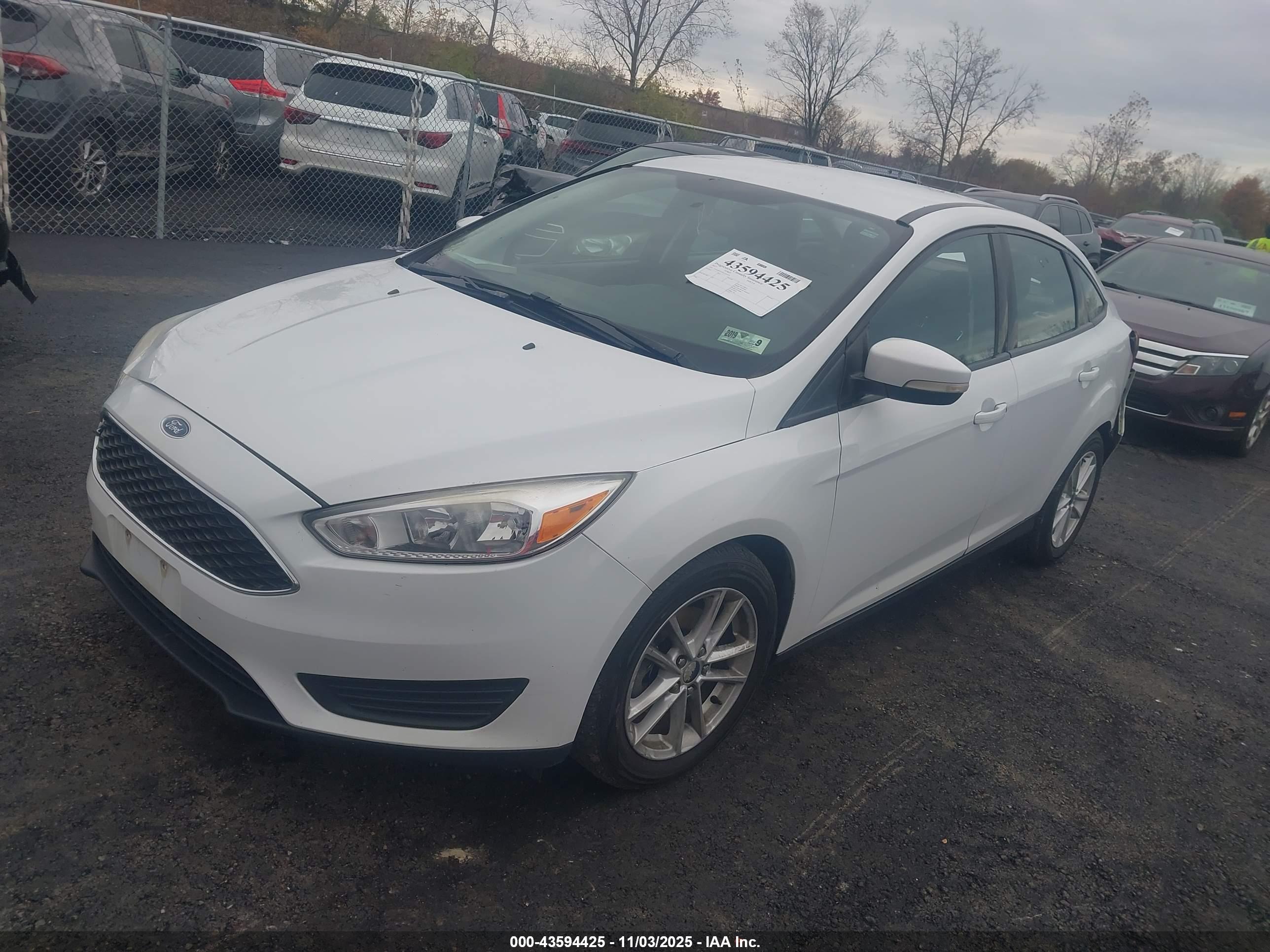 FORD FOCUS image 2