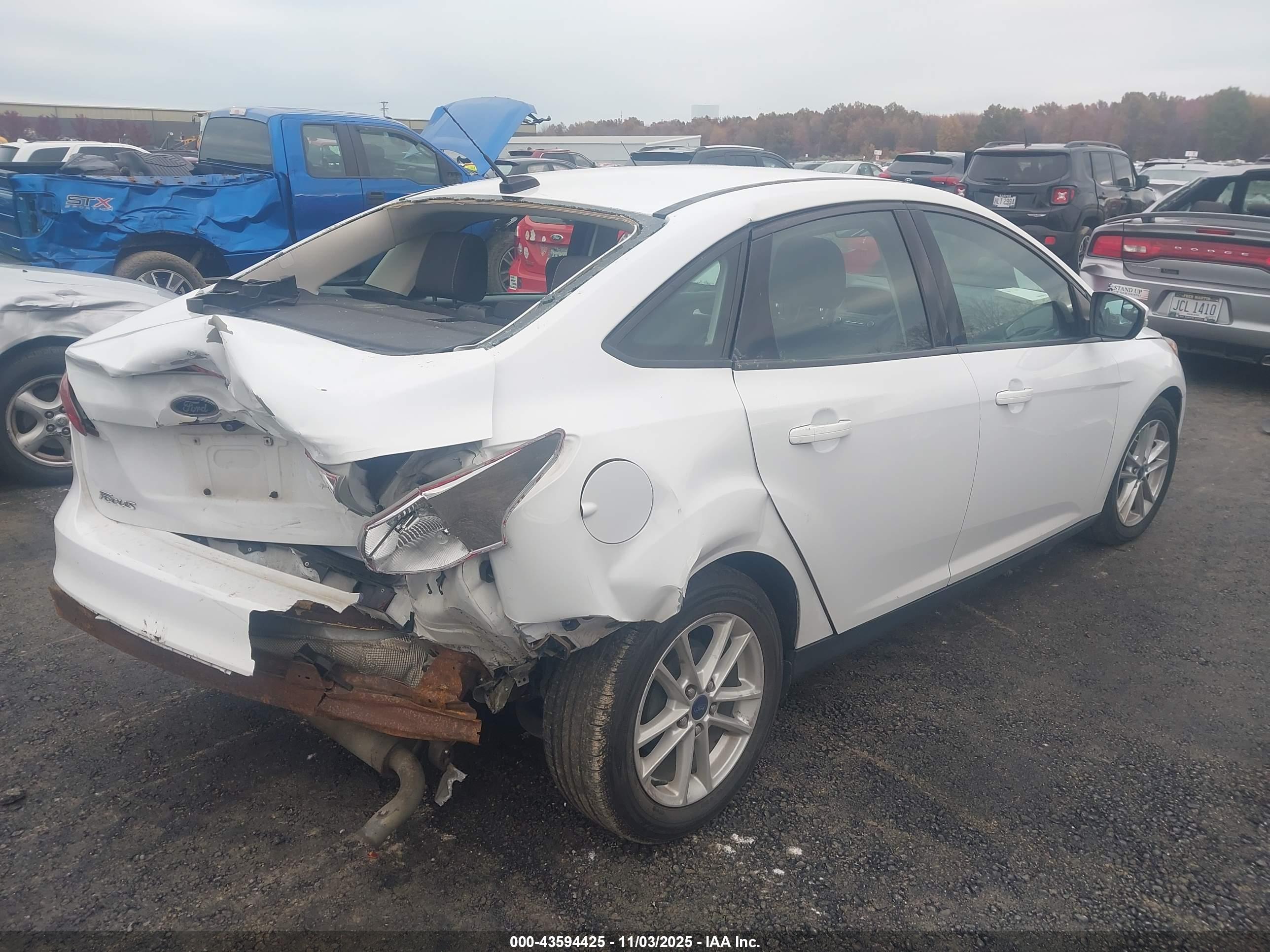 FORD FOCUS image 4