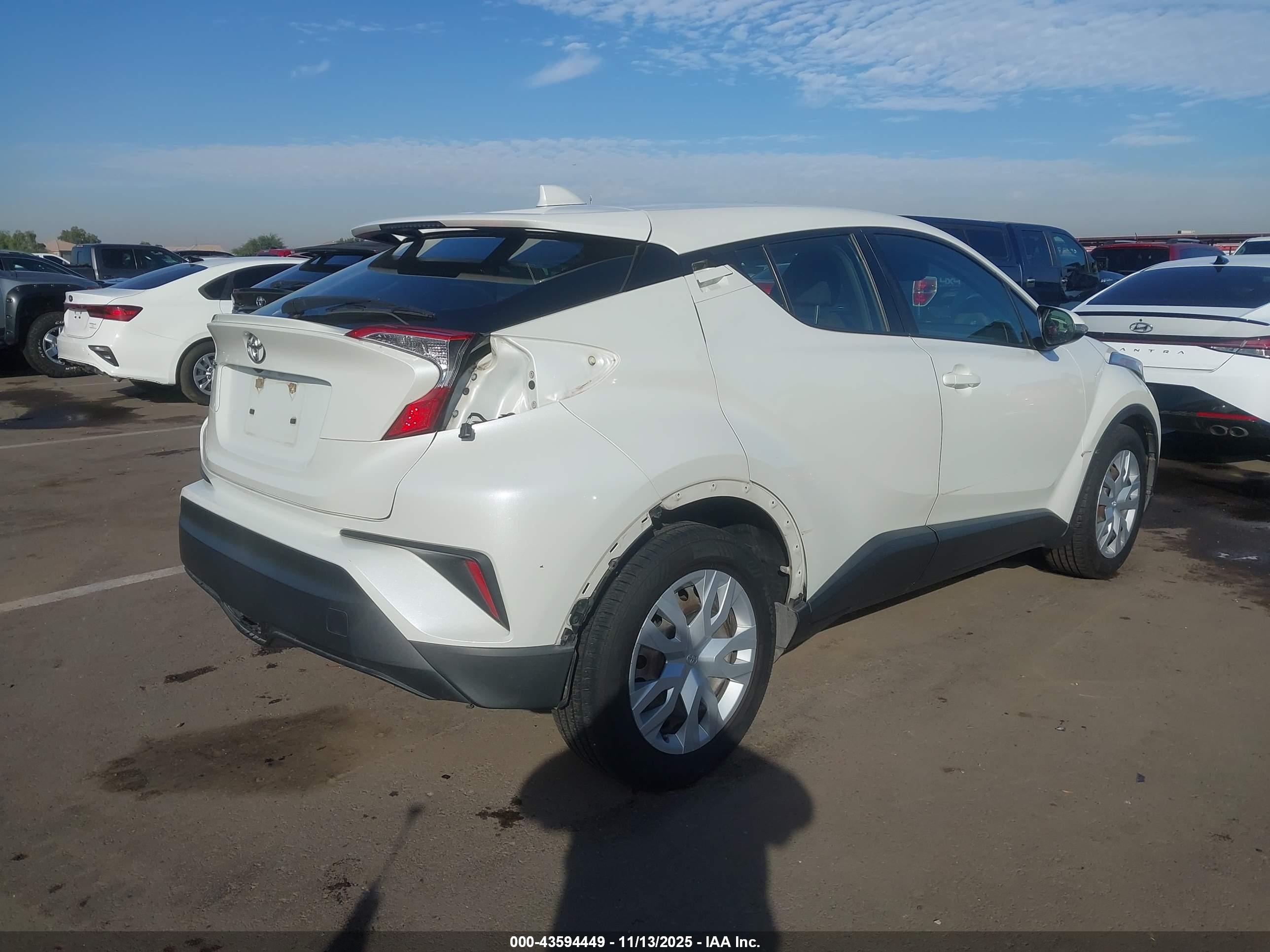 TOYOTA C-HR image 4