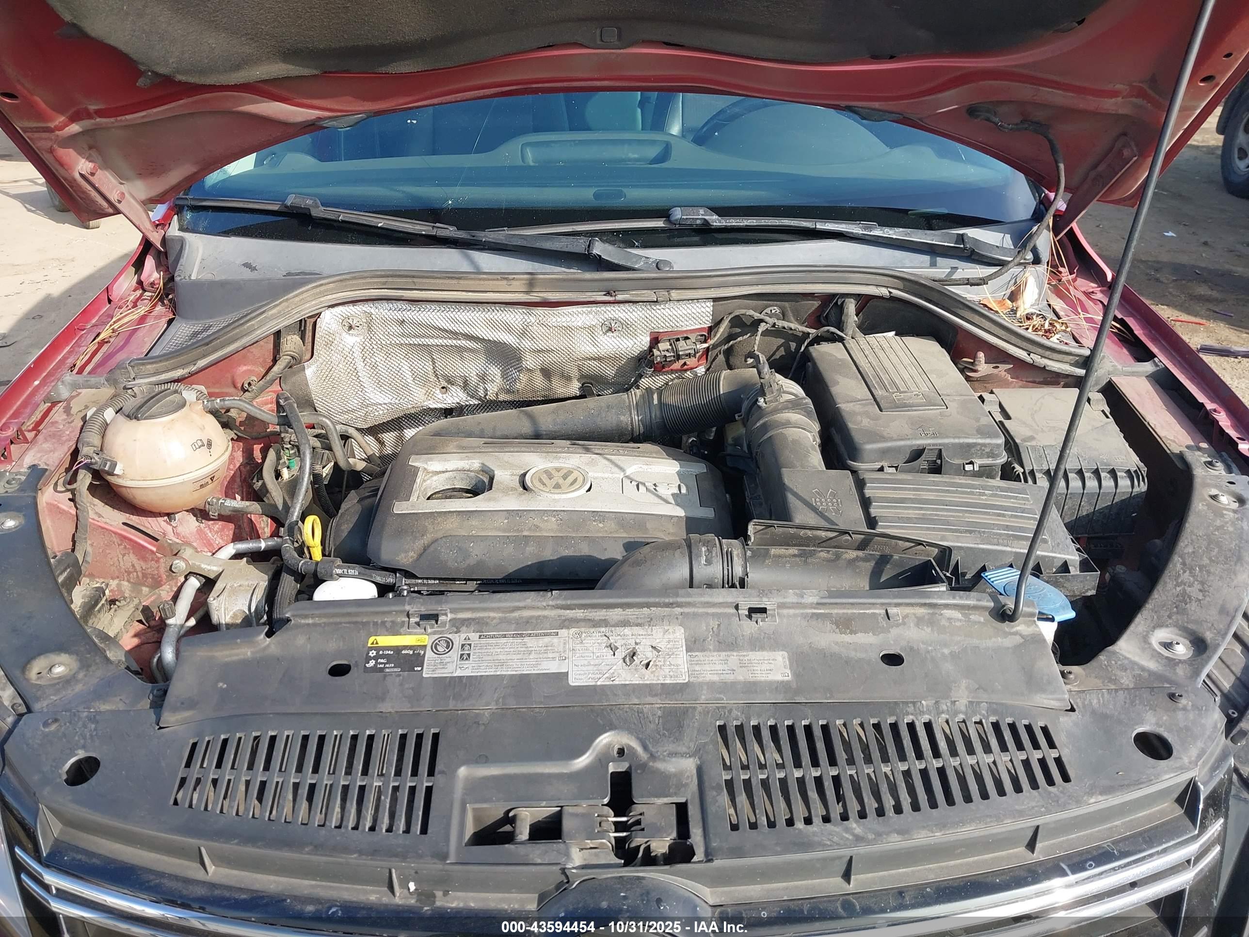 VOLKSWAGEN TIGUAN image 10