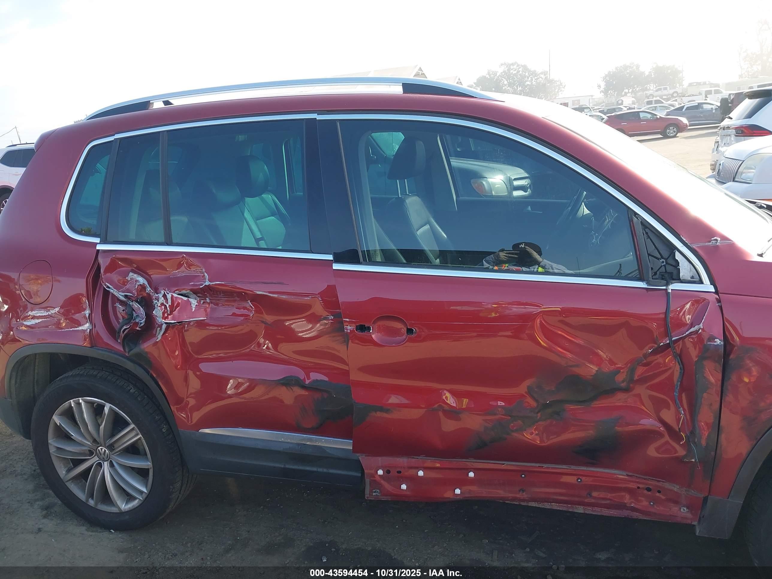 VOLKSWAGEN TIGUAN image 6