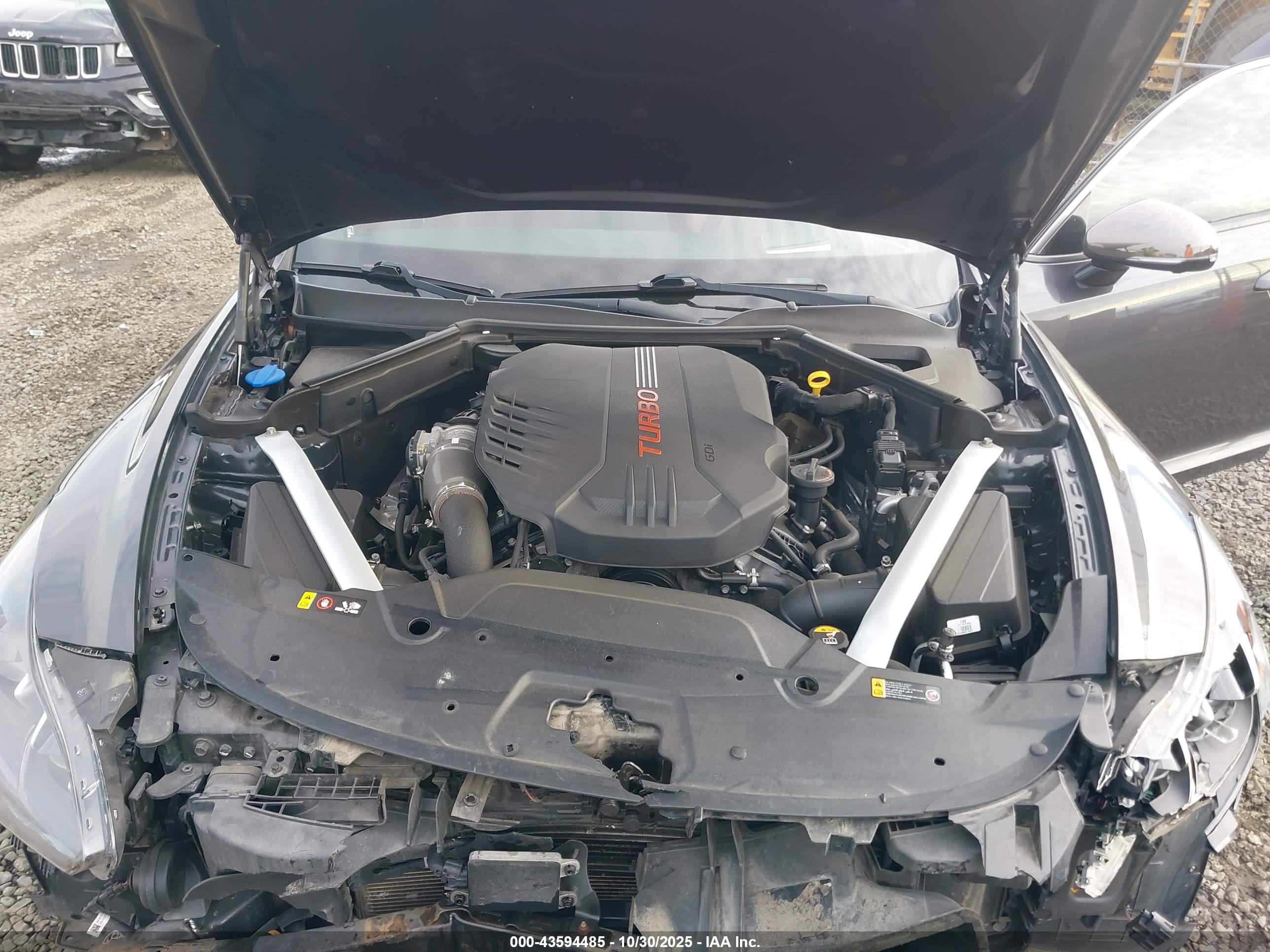 KIA STINGER image 10
