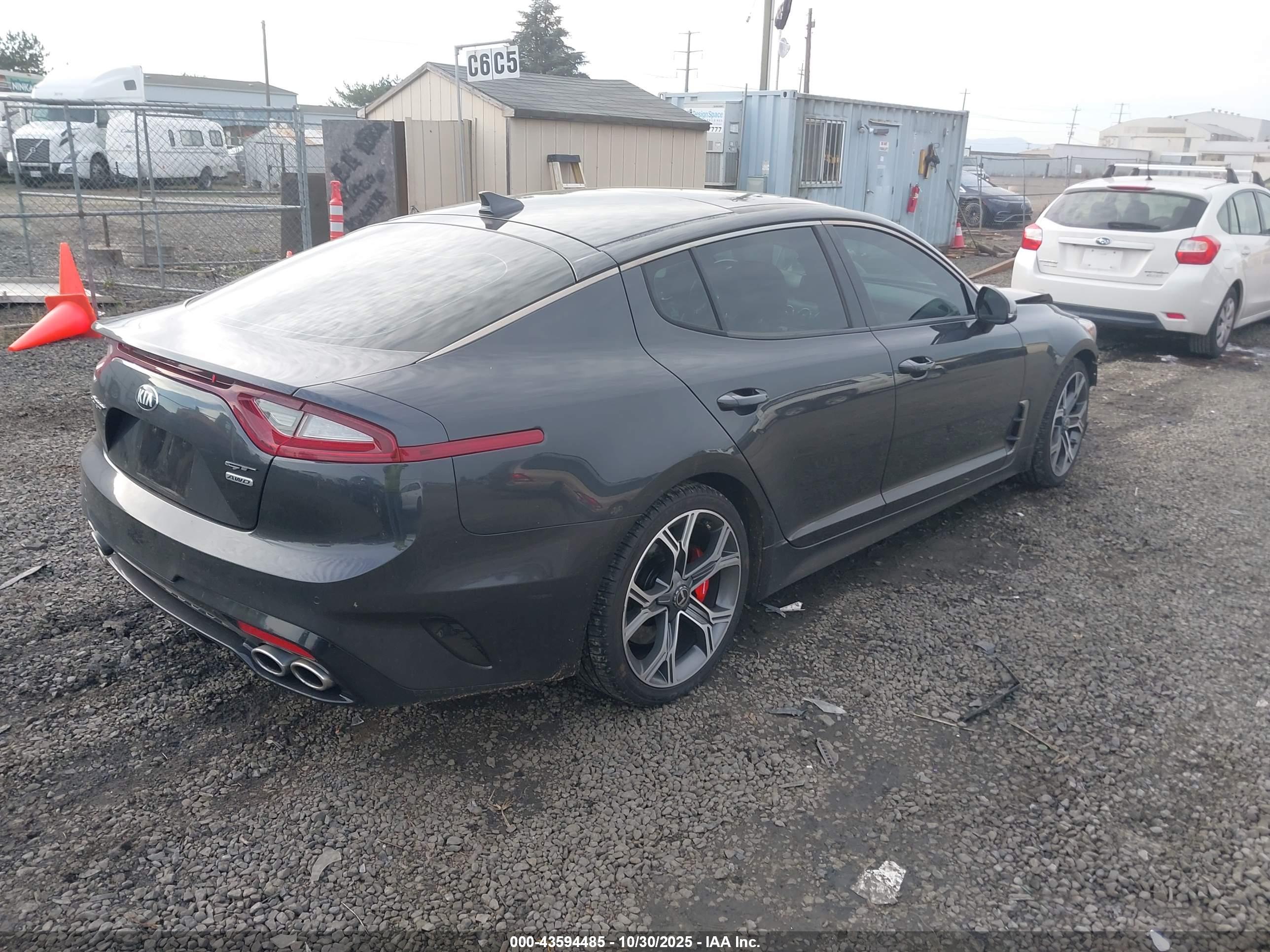 KIA STINGER image 4