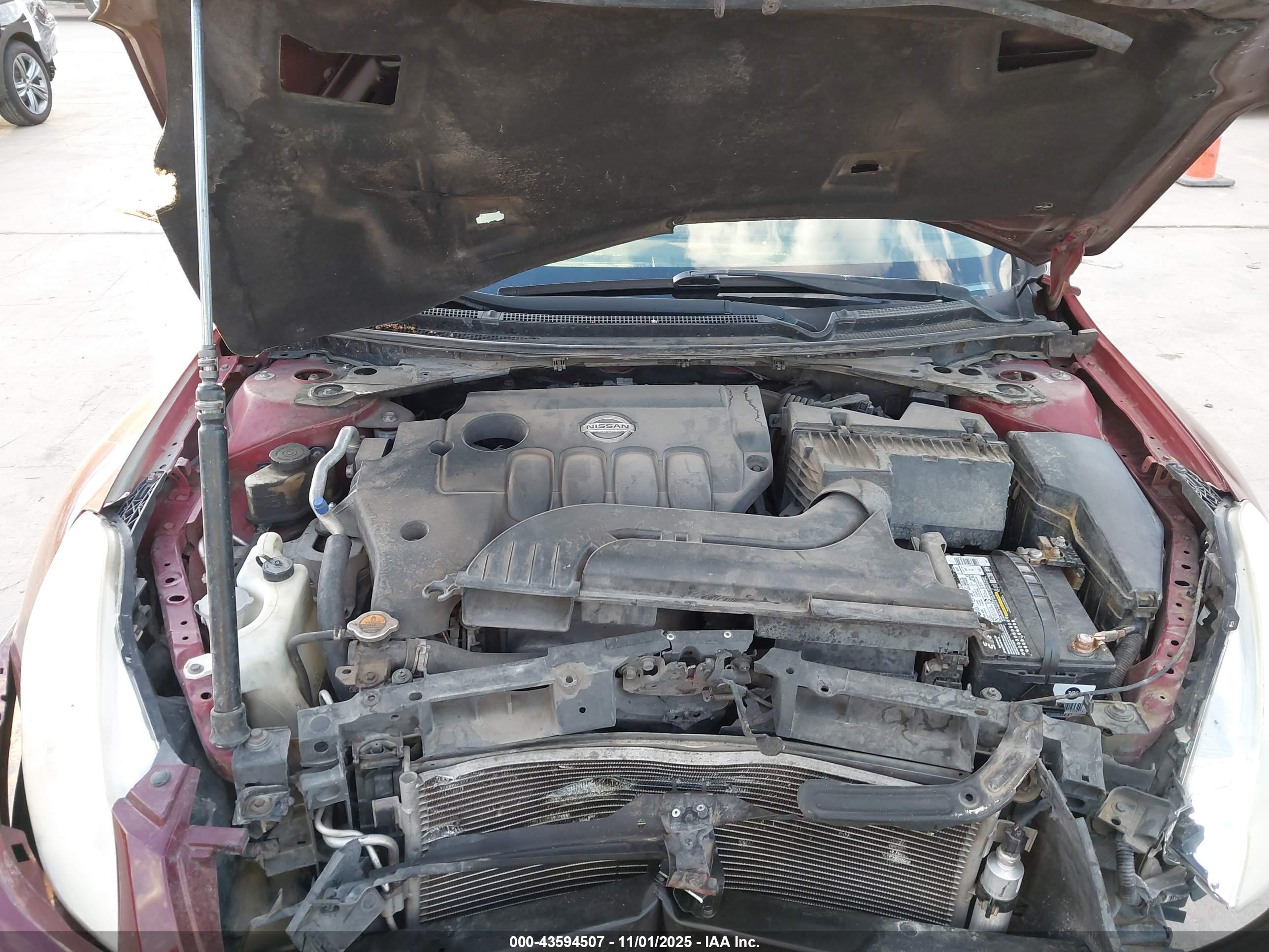 NISSAN ALTIMA image 10