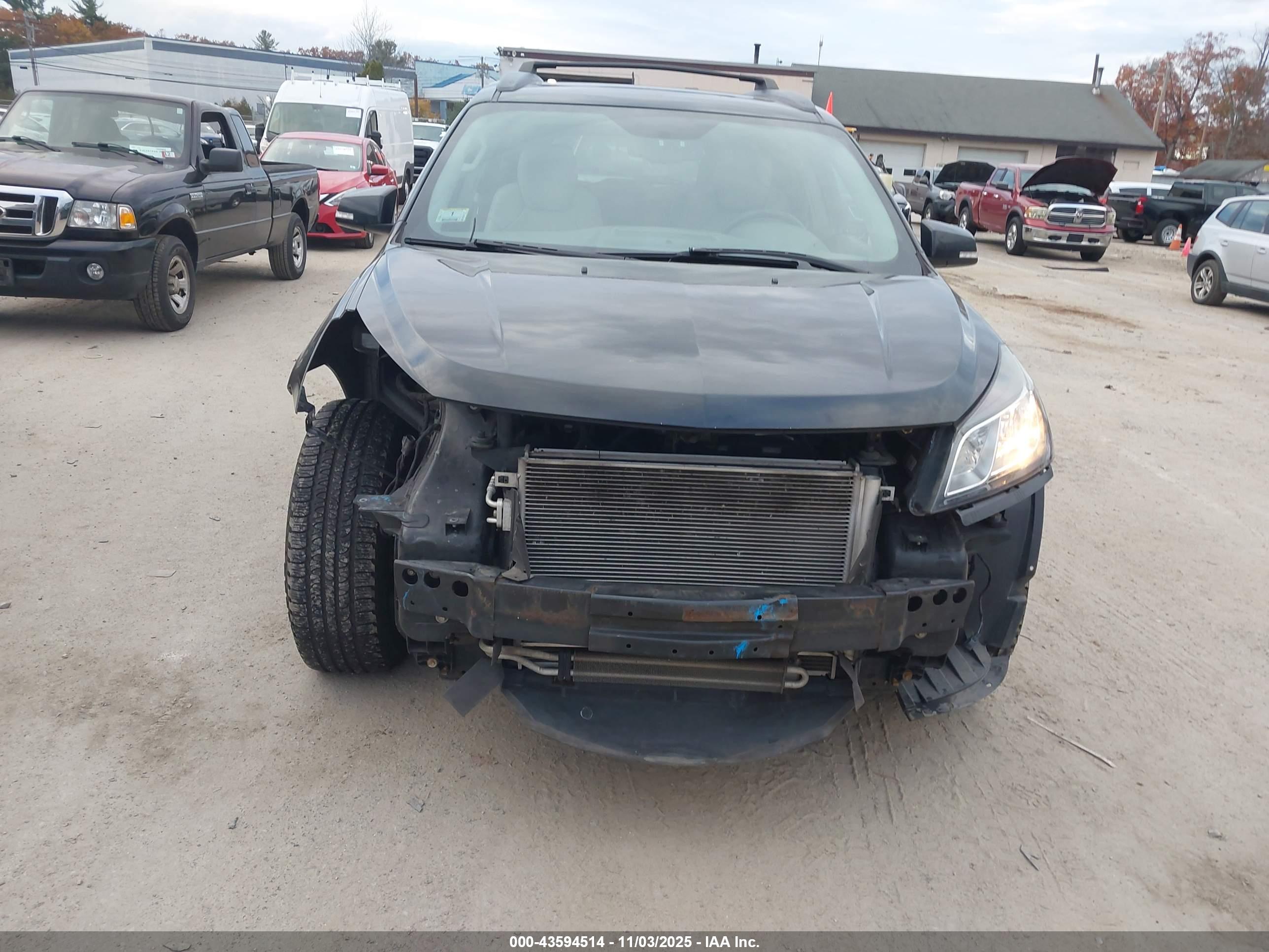 CHEVROLET TRAVERSE image 6